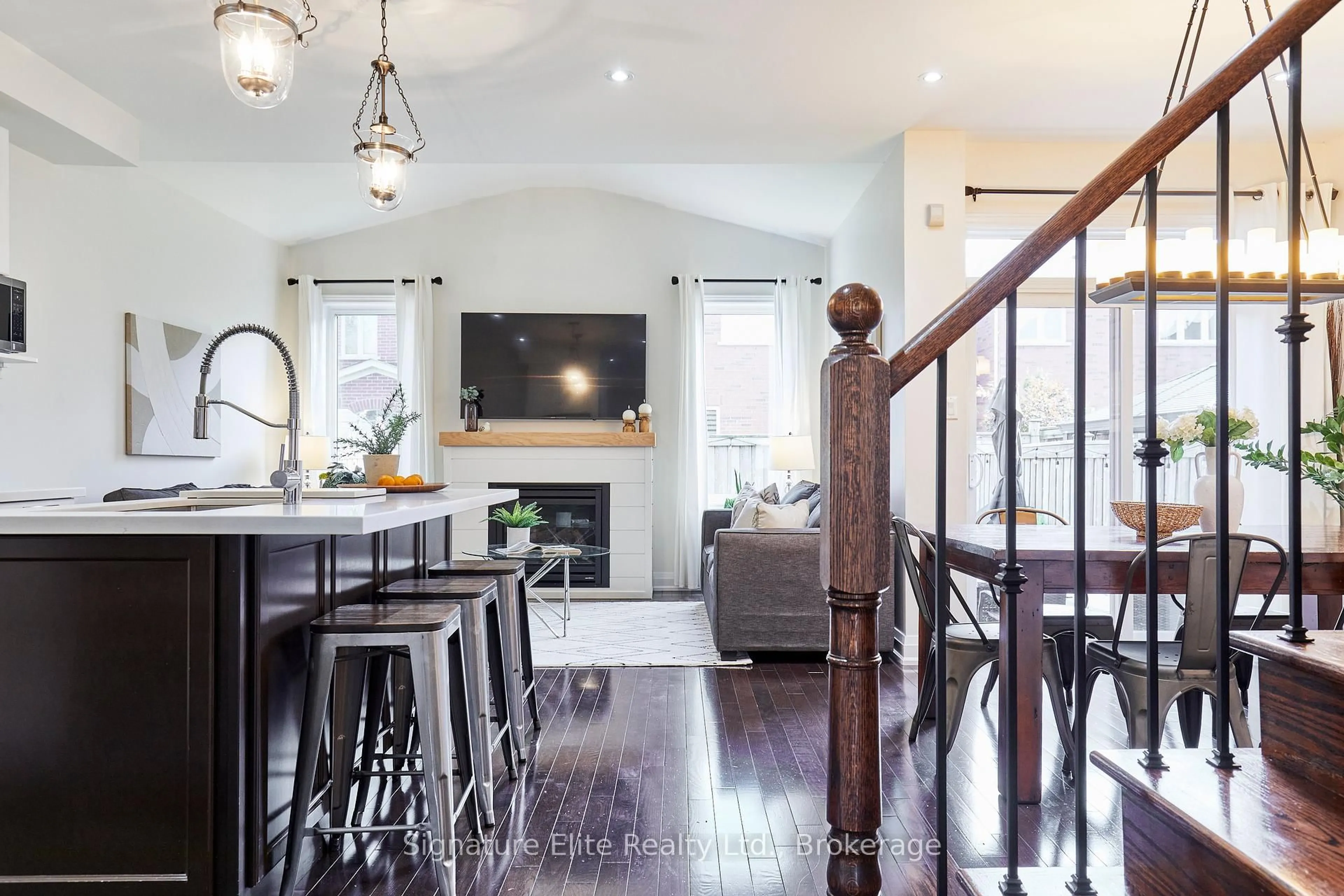 Open concept kitchen, unknown for 23 Betony Dr, Richmond Hill Ontario L4E 0V6