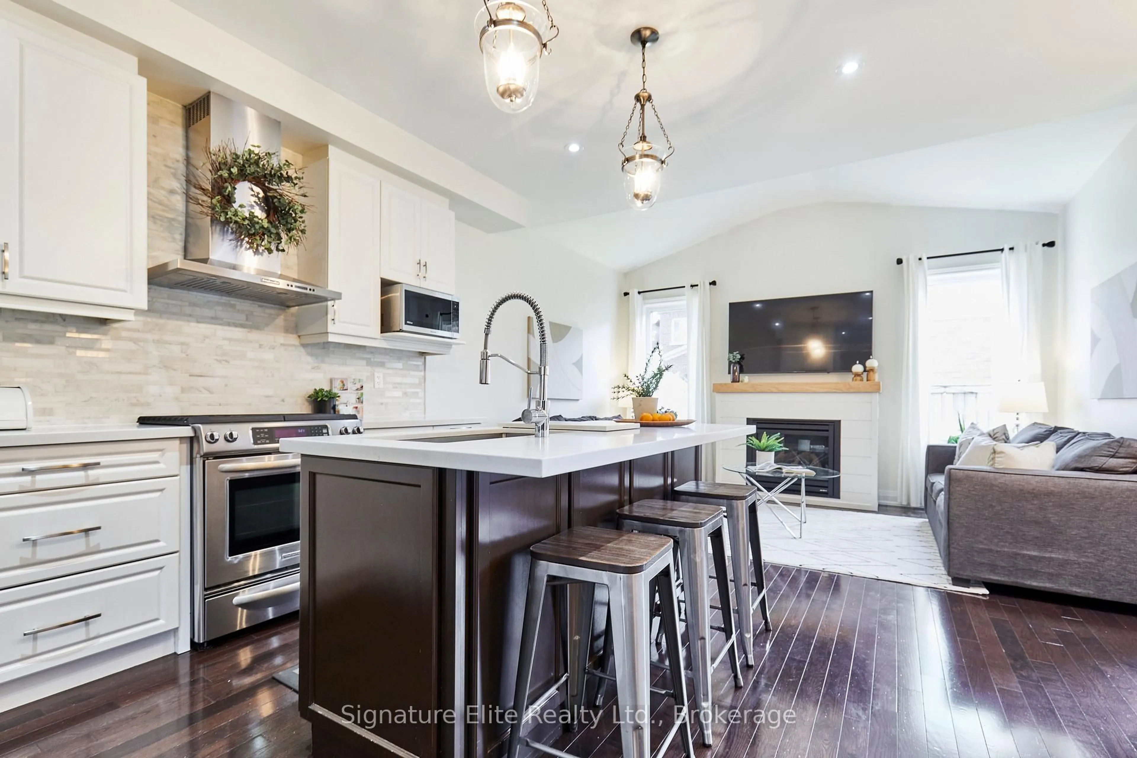 Open concept kitchen, unknown for 23 Betony Dr, Richmond Hill Ontario L4E 0V6