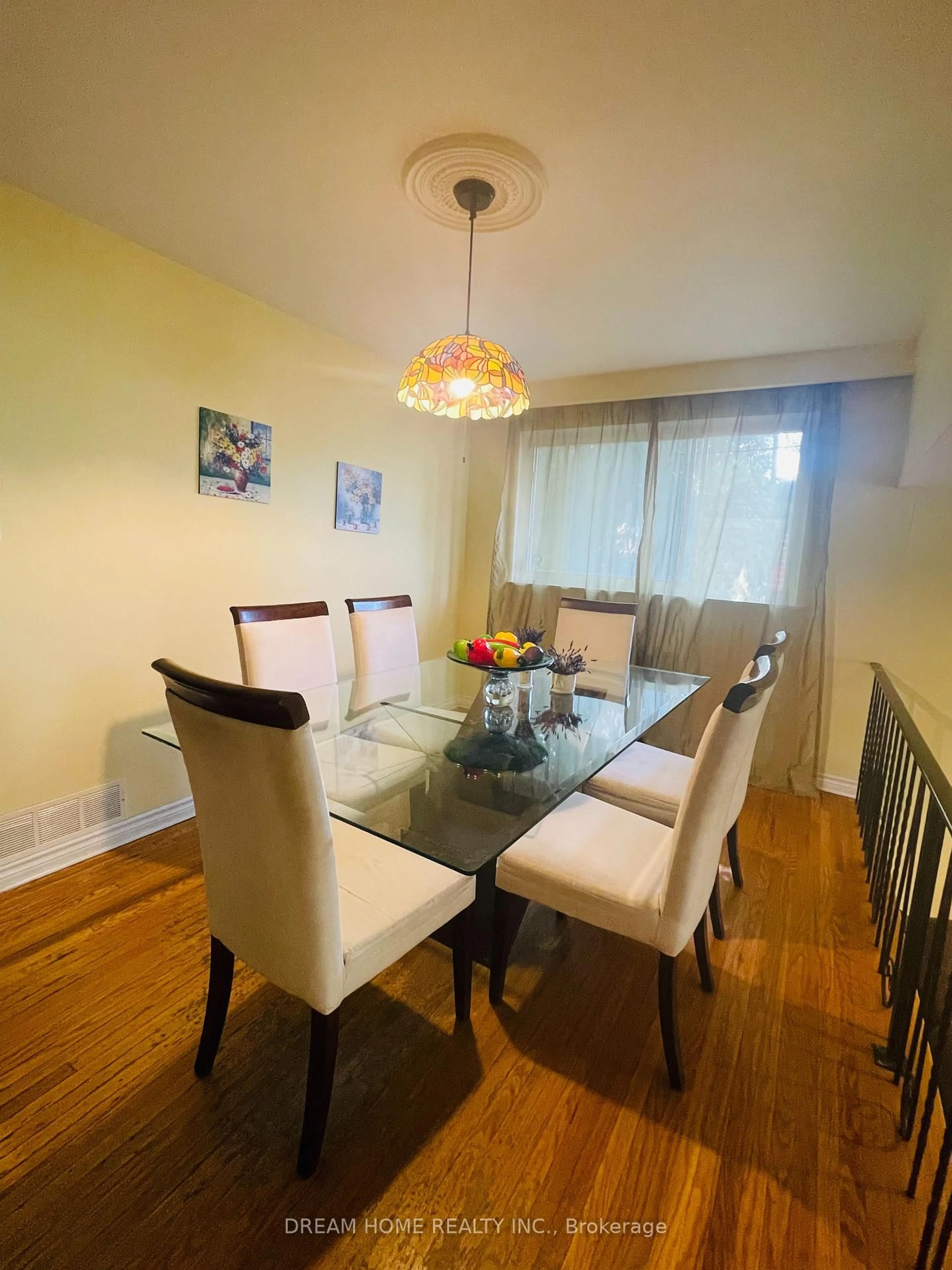 Dining room, wood/laminate floor for 93 Babcombe Dr, Markham Ontario L3T 1M9