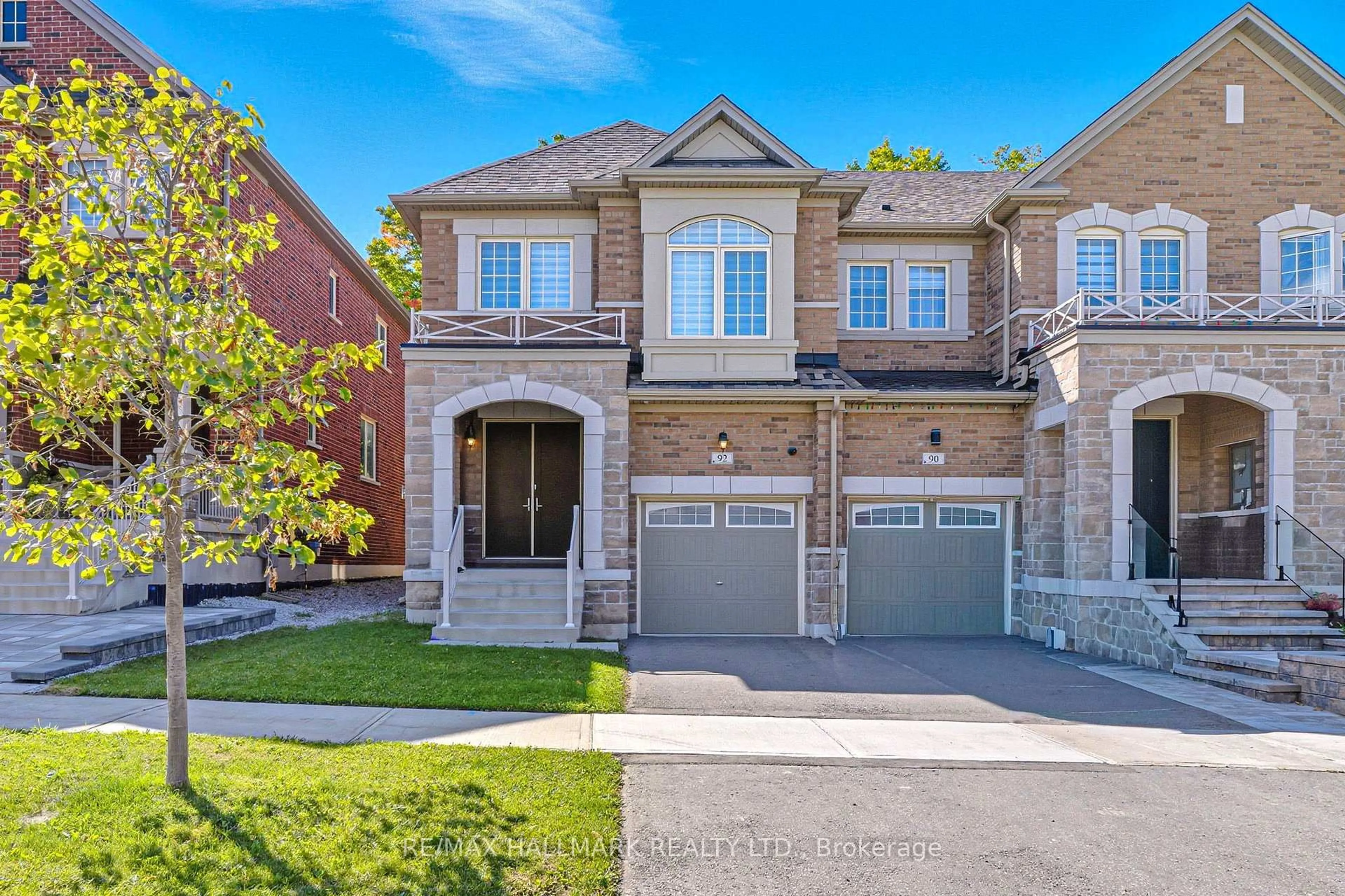 Home with brick exterior material, street for 92 Drizzel Cres, Richmond Hill Ontario L4E 2Z1