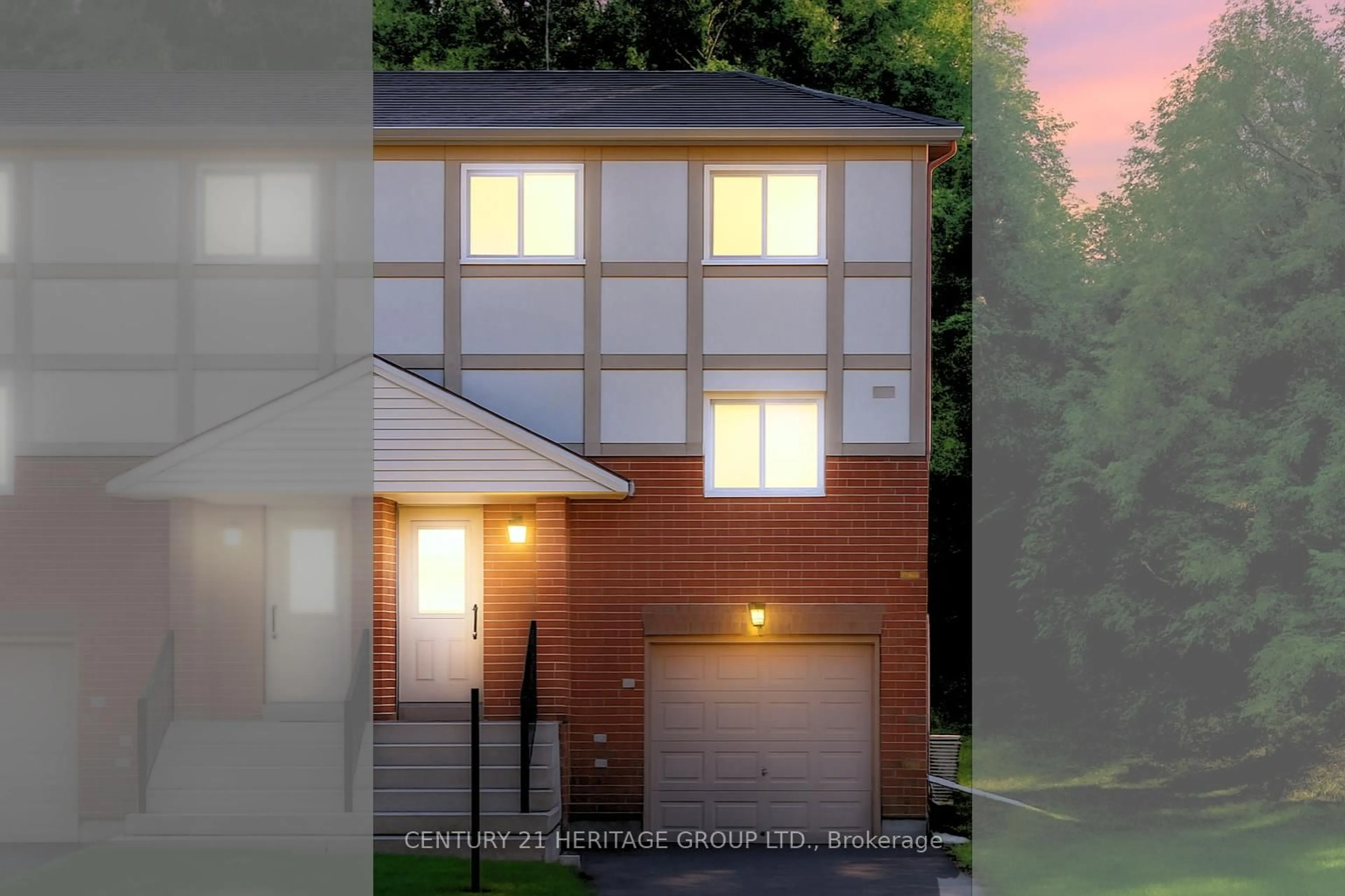 Home with brick exterior material, street for 654 Gibney Cres, Newmarket Ontario L3X 1Y1