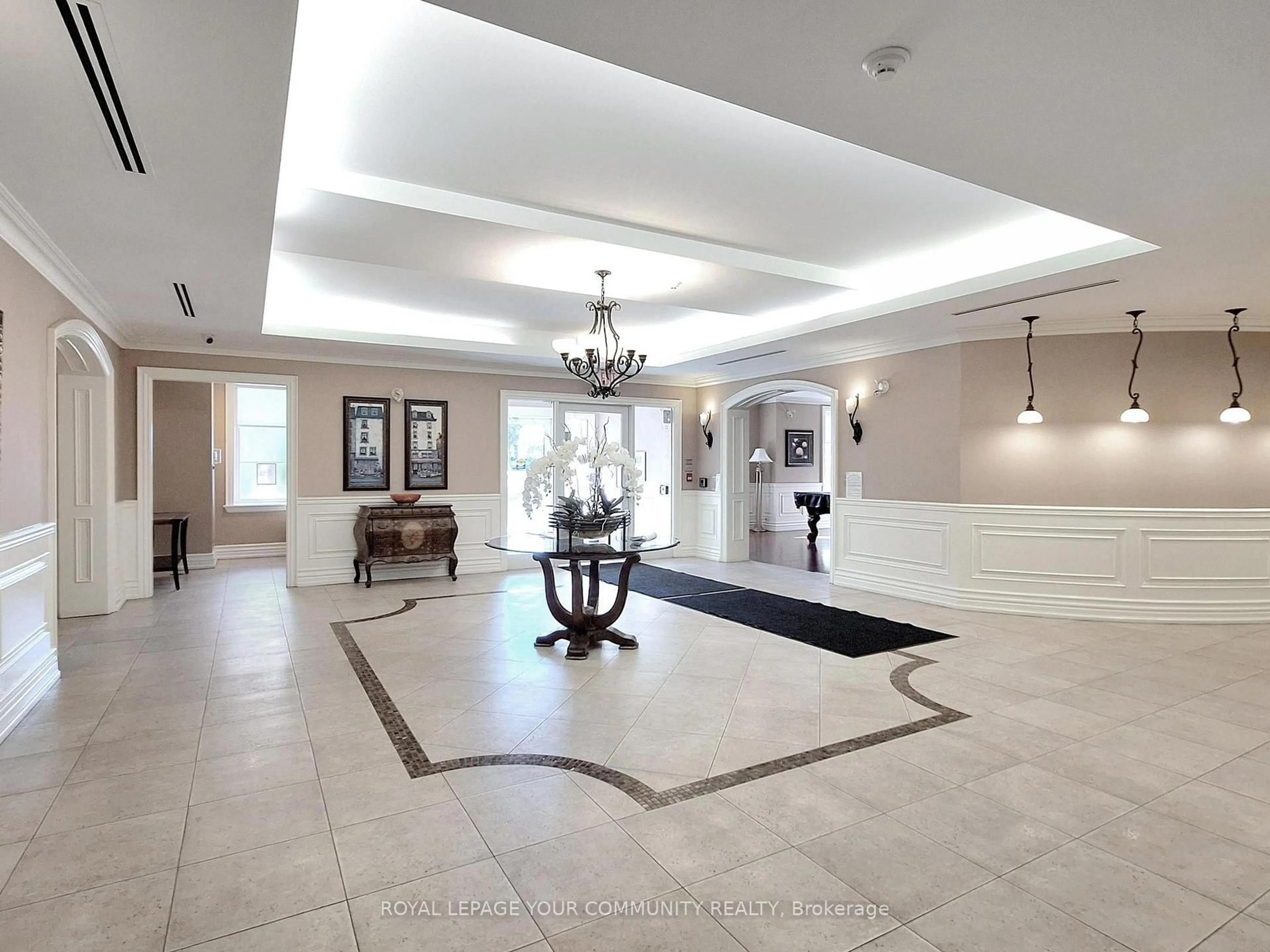 Indoor foyer for 9519 Keele St #220, Vaughan Ontario L6A 4A2