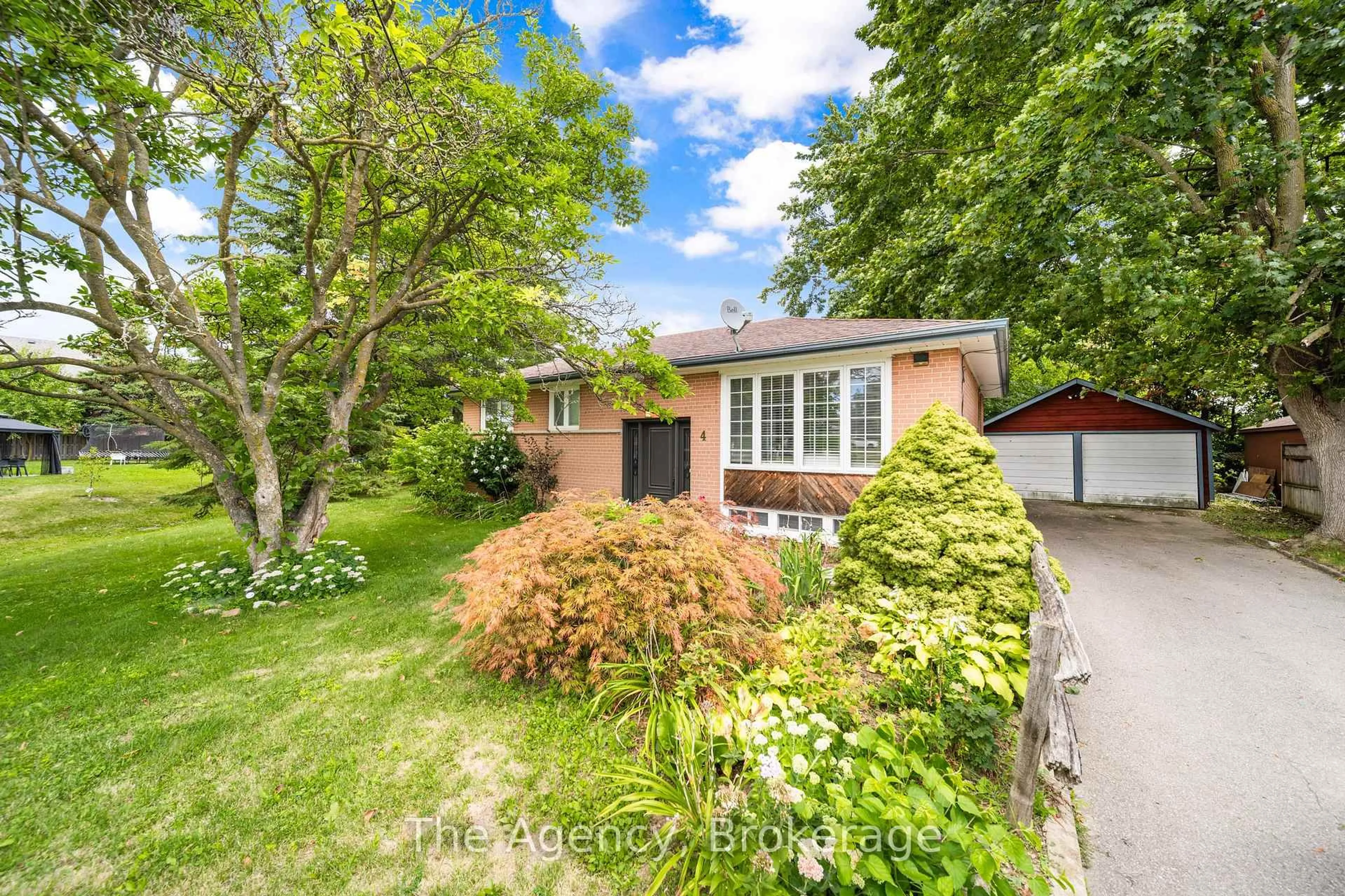 Home with brick exterior material, street for 4 Hawman Ave, King Ontario L0G 1N0