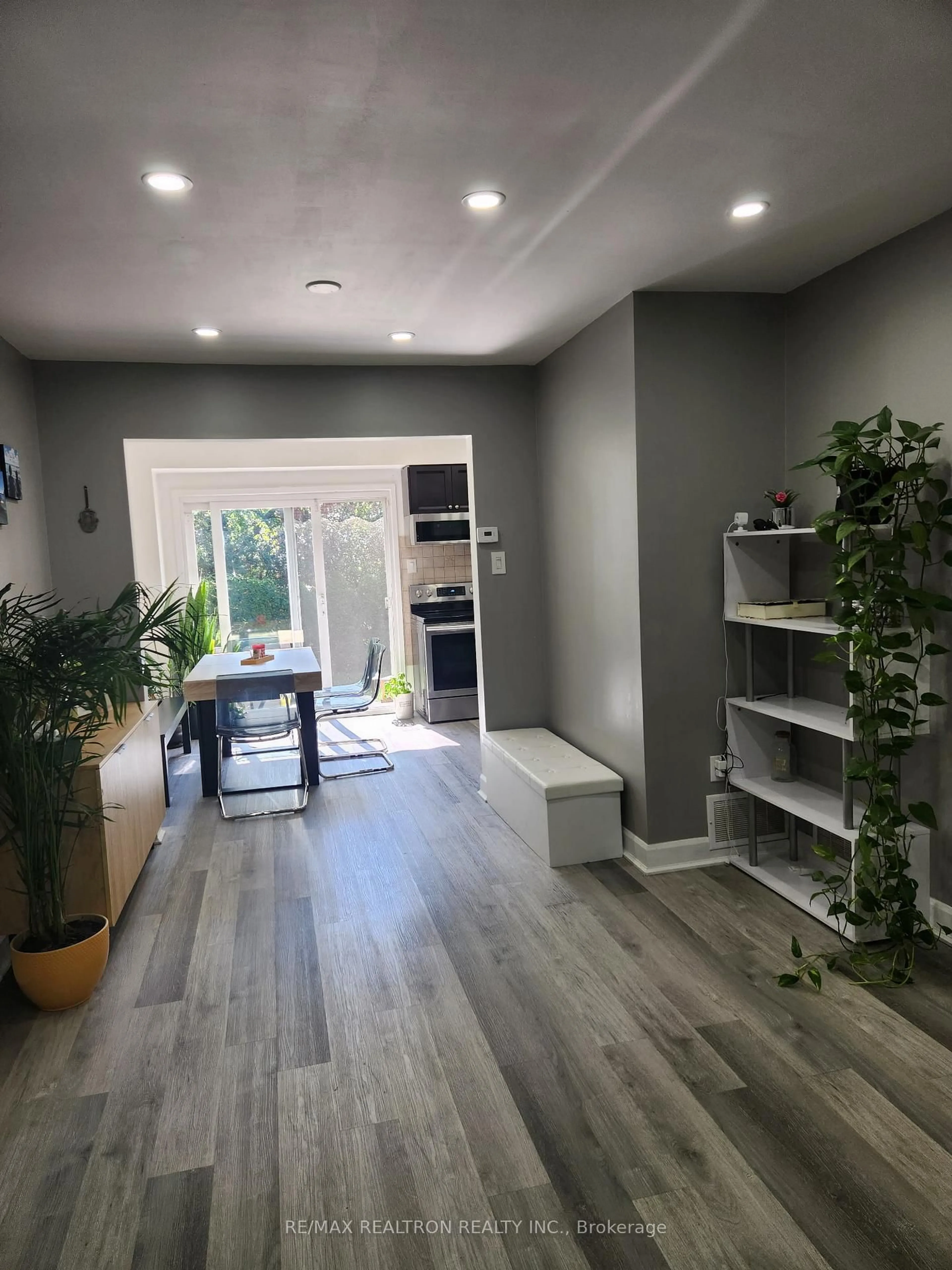 Indoor entryway for 89 Rejane Cres, Vaughan Ontario L4J 5A4