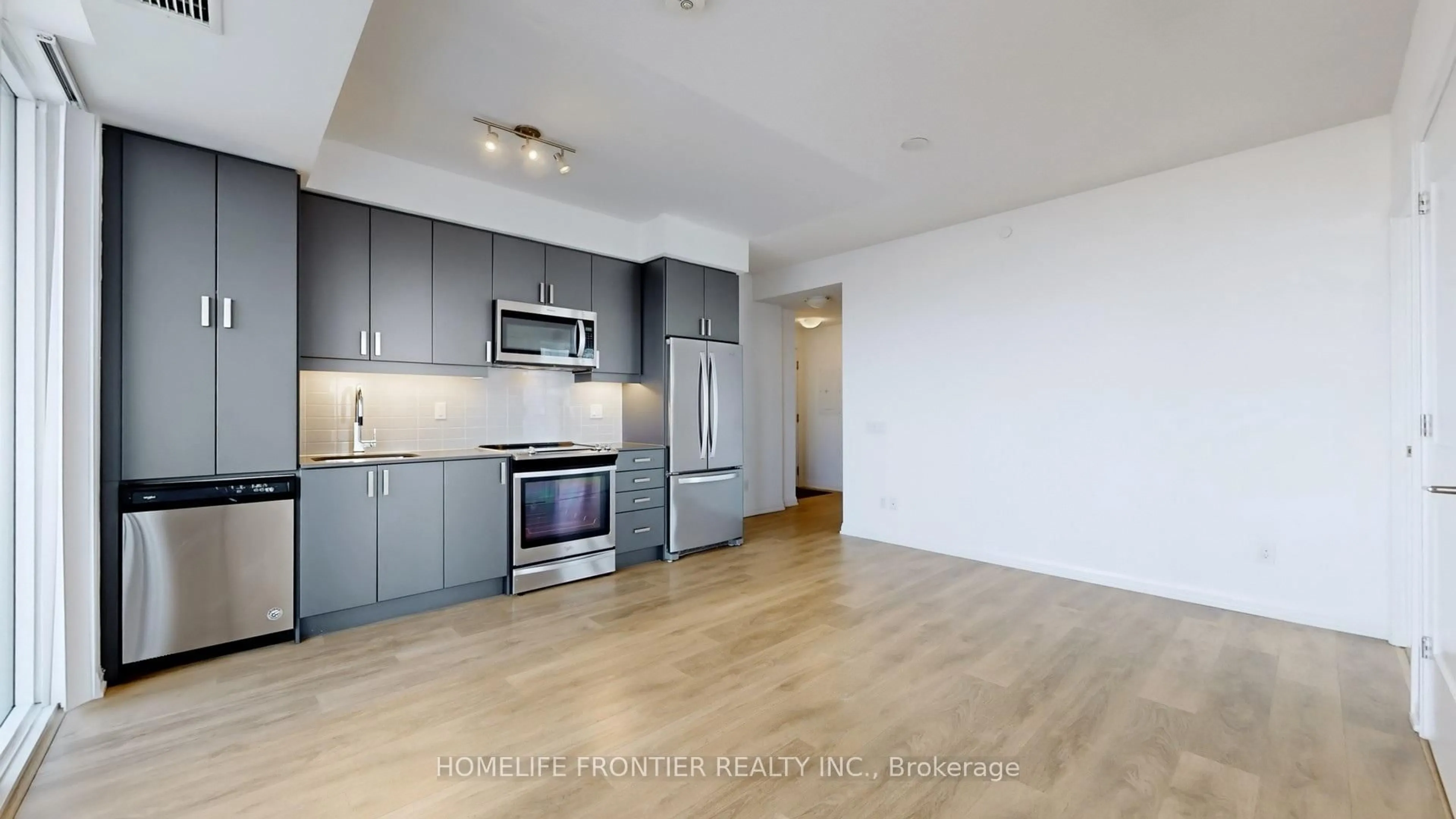 Unknown for 7895 Jane St #3313, Vaughan Ontario L4K 0K2