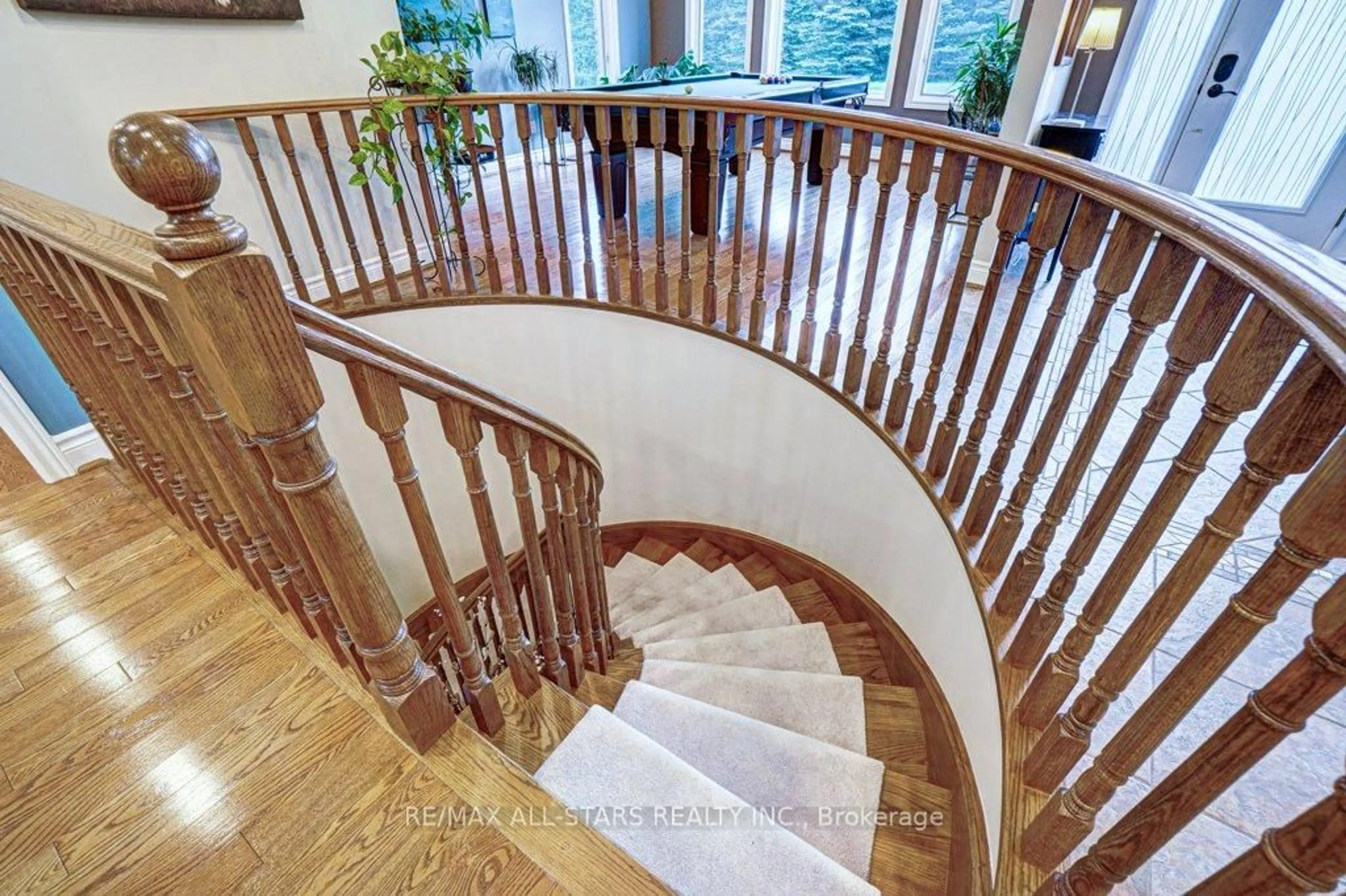 Stairs for 210 Ashworth Rd, Uxbridge Ontario L0G 1M0