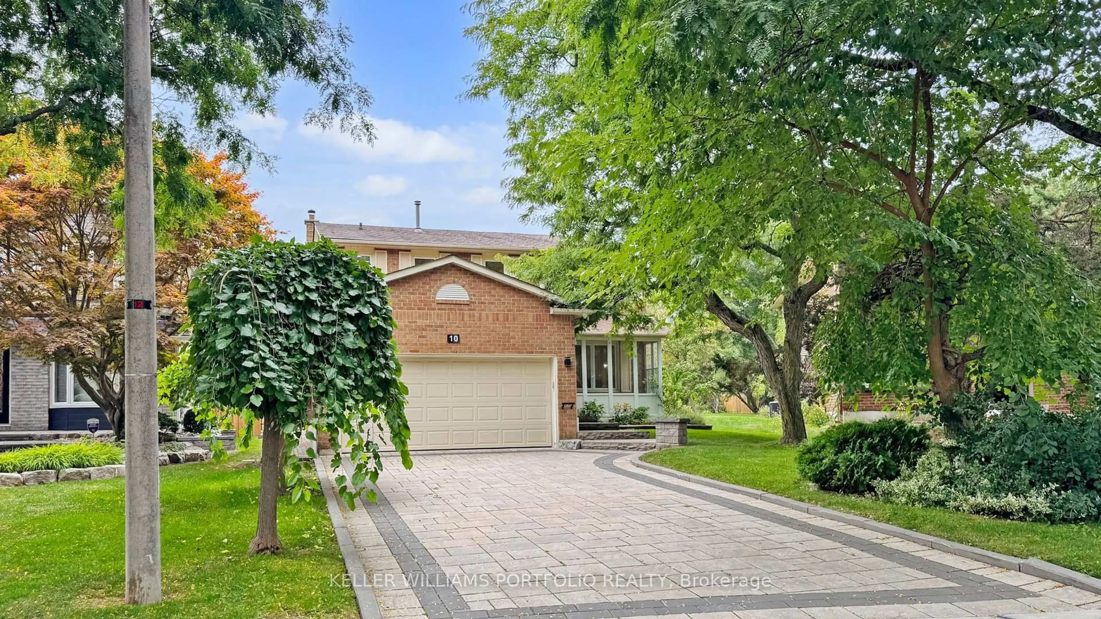 Home with brick exterior material, street for 10 Valleyview Rd, Markham Ontario L3T 6X6