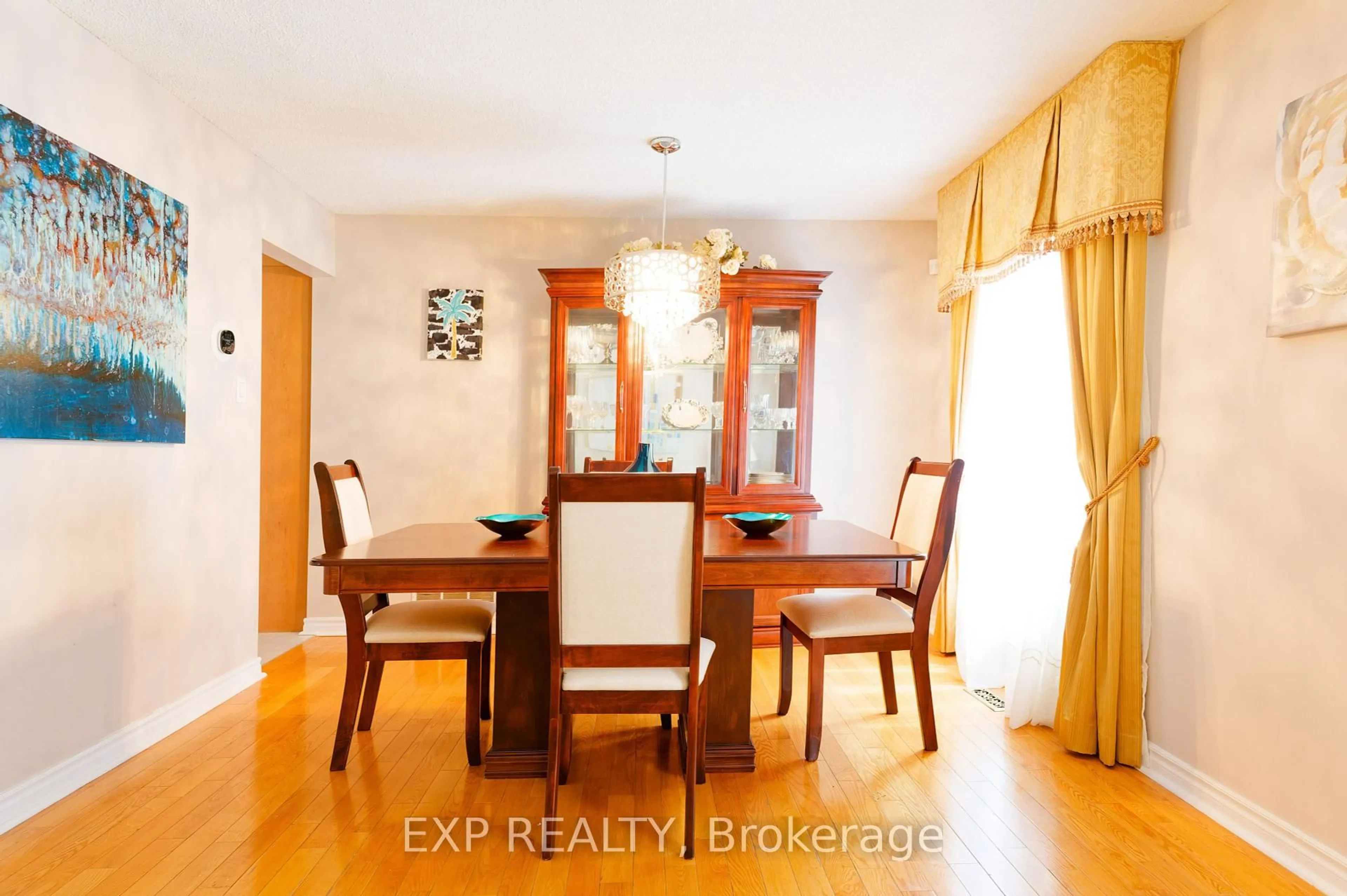 Dining room, wood/laminate floor for 24 Jaffray Rd, Markham Ontario L3S 1G7