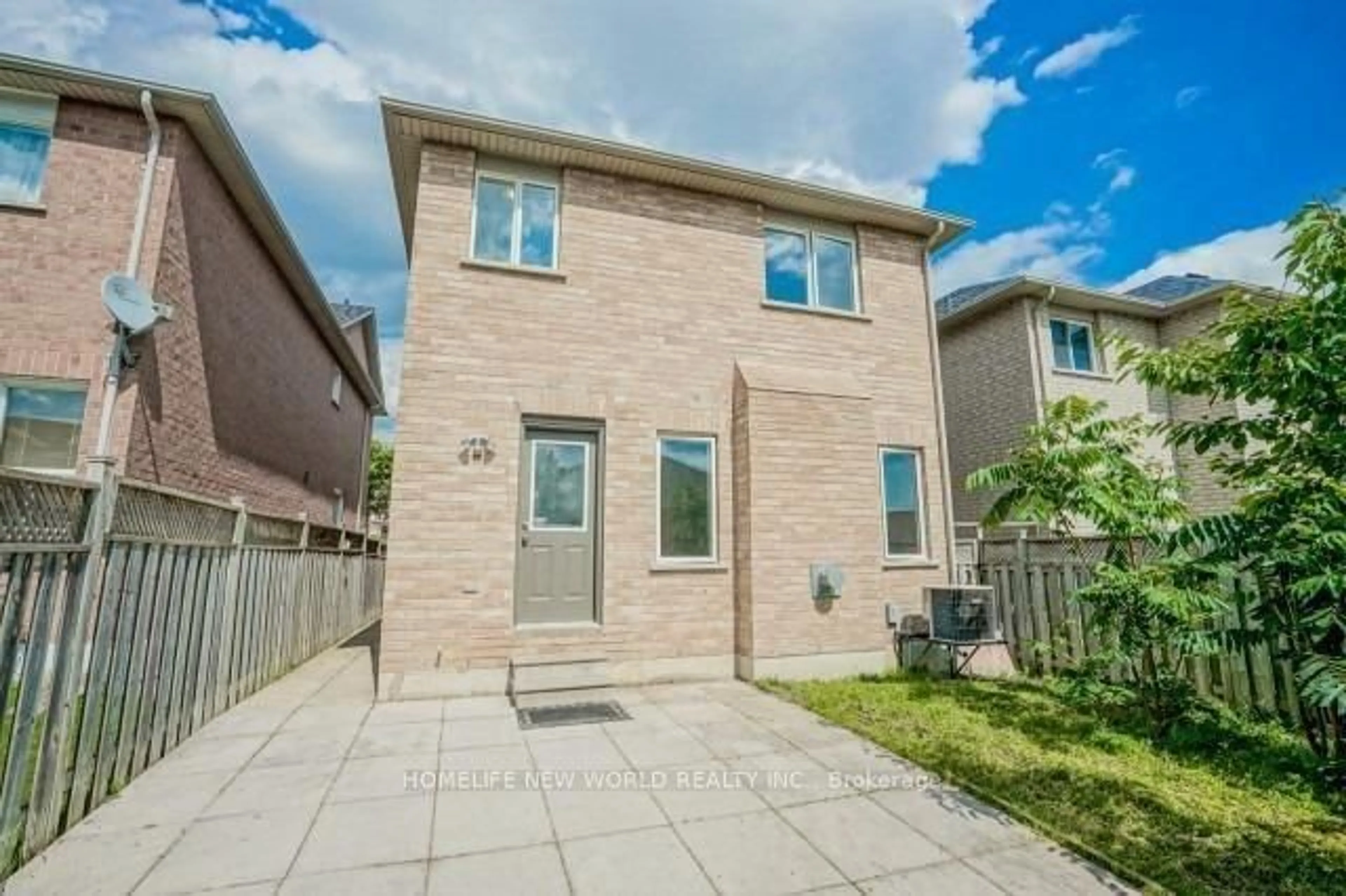 Unknown for 72 Ray St, Markham Ontario L3R 4R5