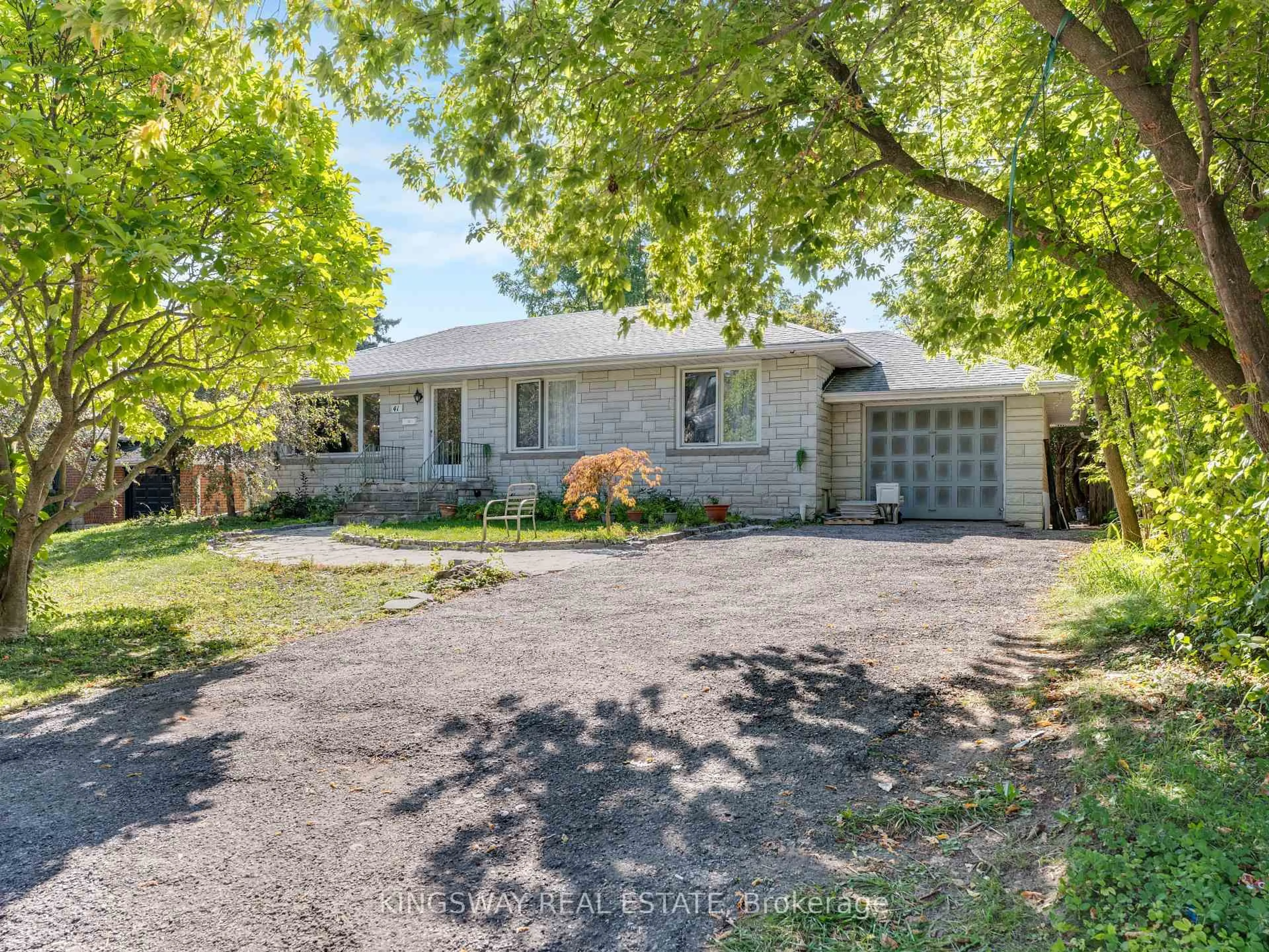 A pic from outside/outdoor area/front of a property/back of a property/a pic from drone, street for 41 Kirk Dr, Markham Ontario L3T 3K8