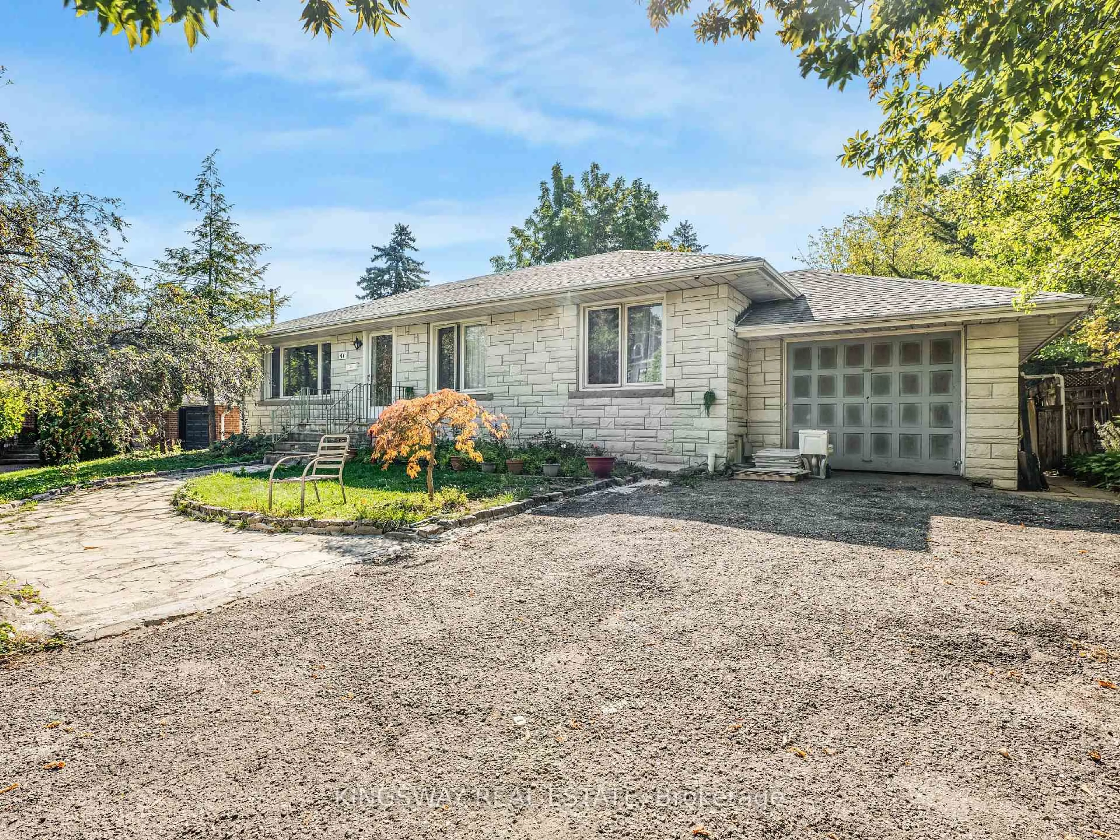Unknown for 41 Kirk Dr, Markham Ontario L3T 3K8