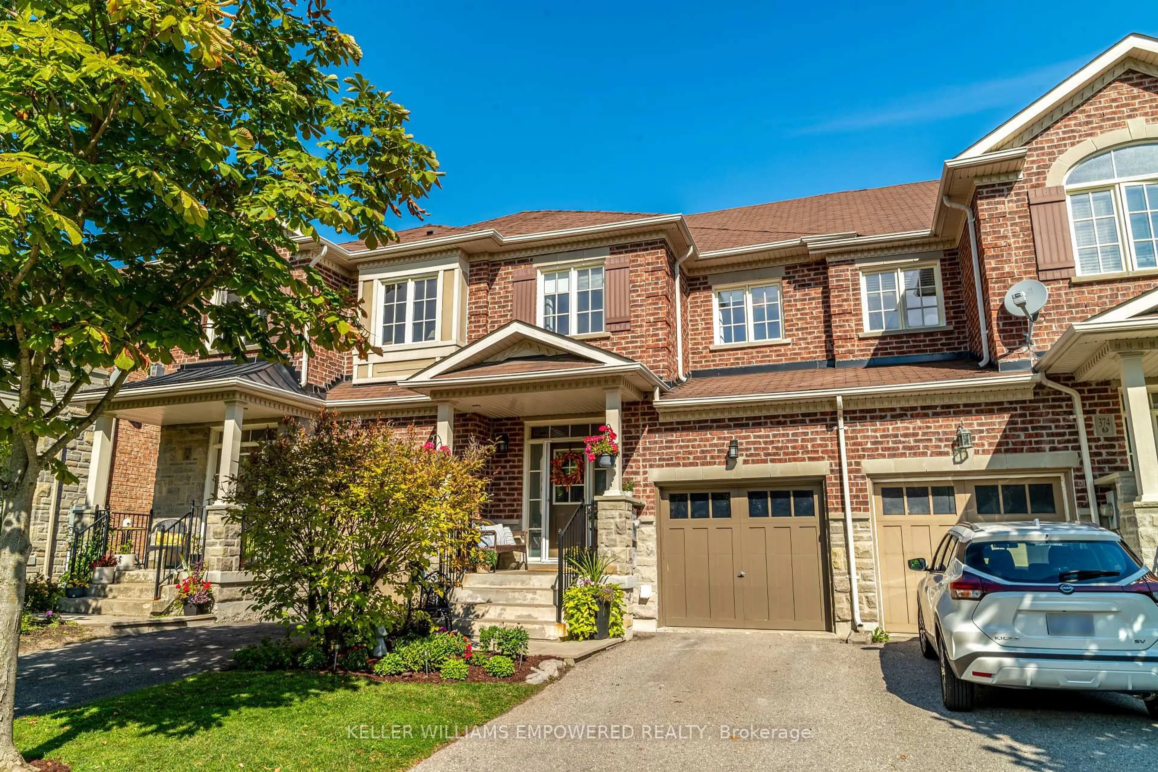Home with brick exterior material, street for 372 William Dunn Cres, Newmarket Ontario L3X 3L3