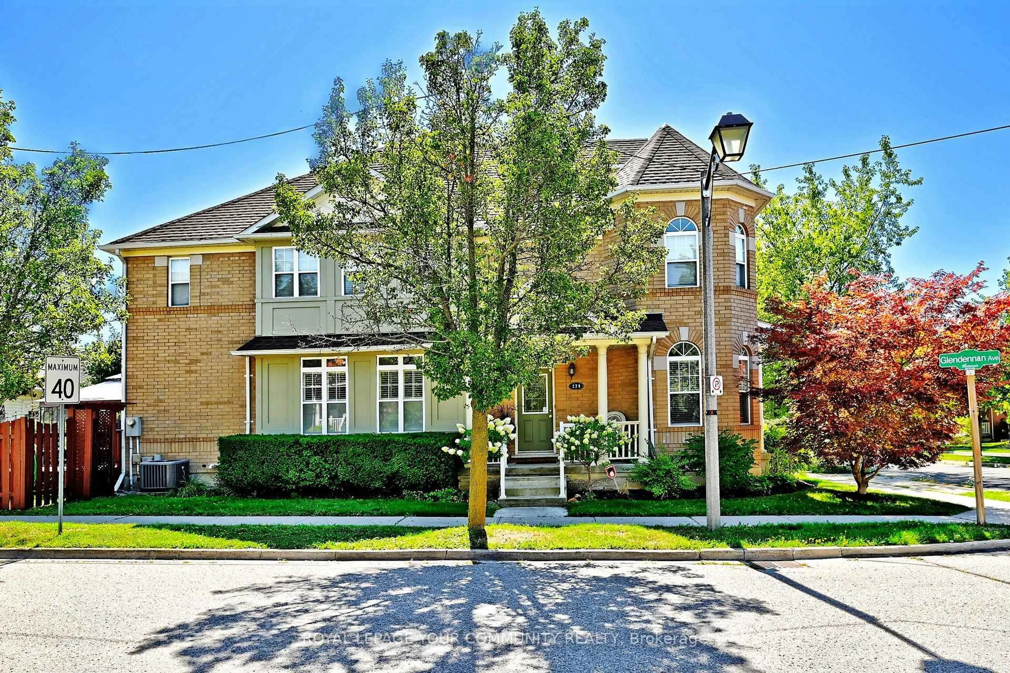 Home with brick exterior material, street for 279 Country Glen Rd, Markham Ontario L6B 1C3