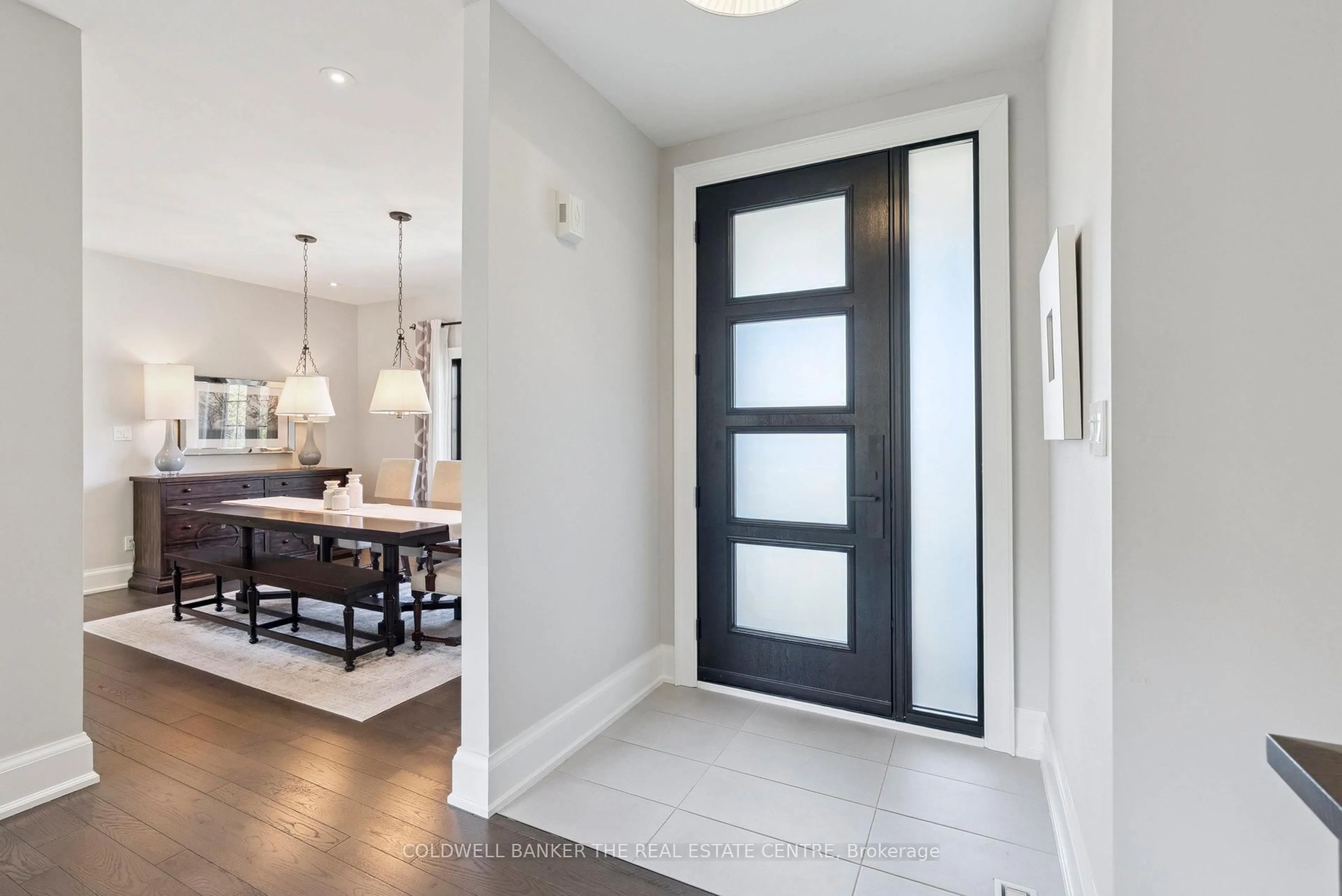 Indoor entryway for 485 Goodwood Rd, Uxbridge Ontario L9P 1R4