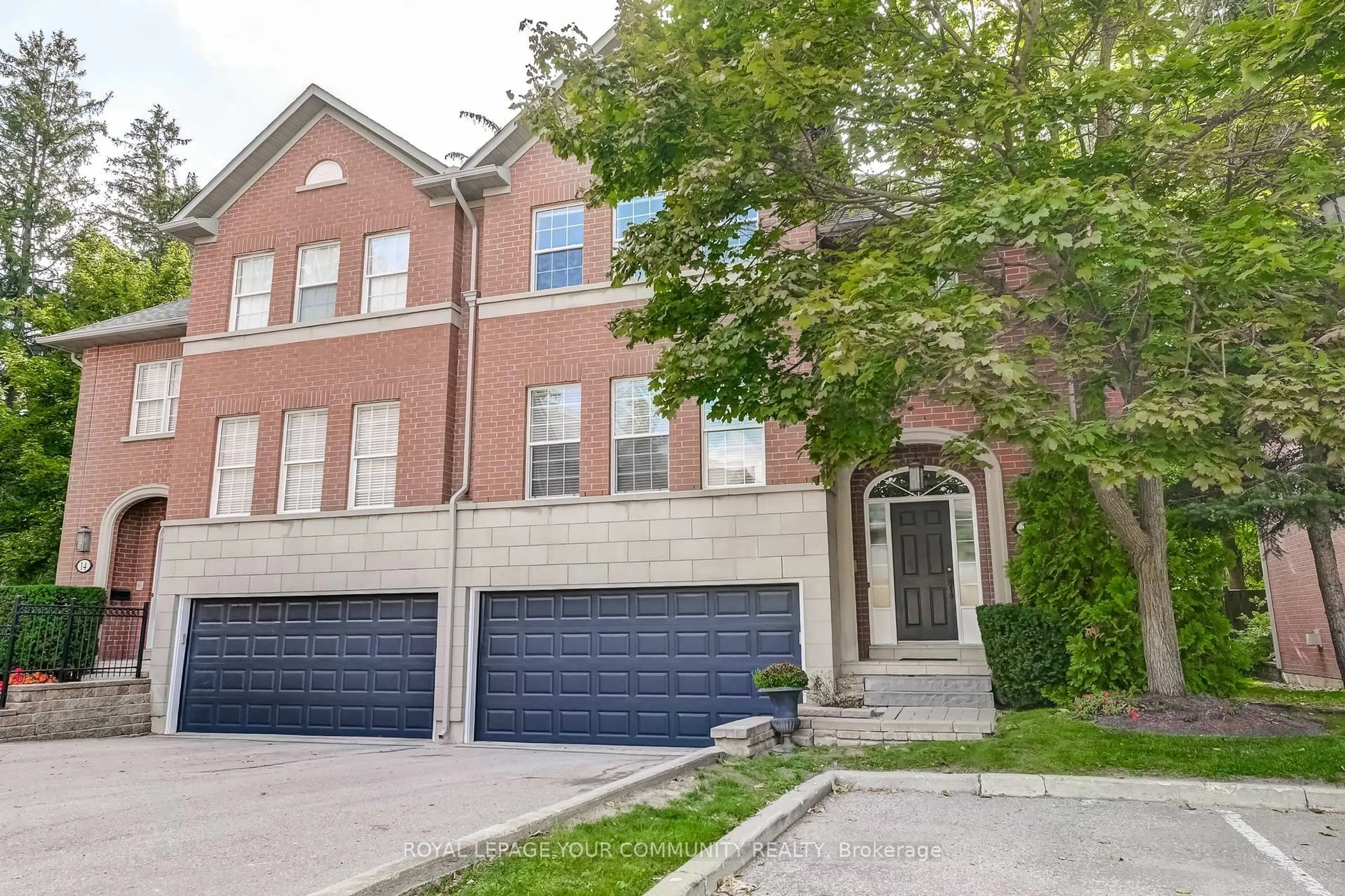Home with brick exterior material, street for 8038 Yonge St #15, Vaughan Ontario L4J 1W3