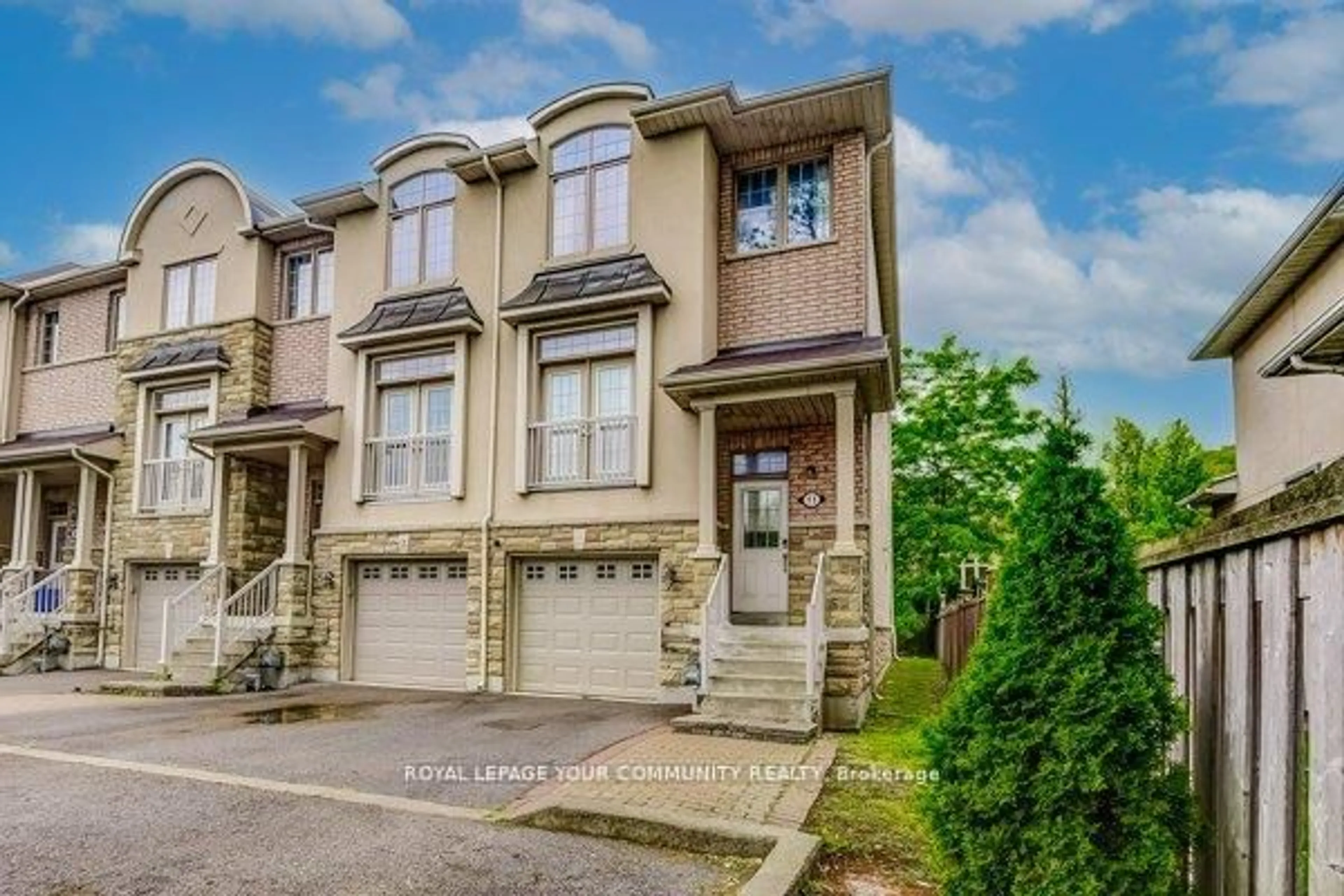 Unknown for 9205 Bathurst St #11, Richmond Hill Ontario L4C 0V9