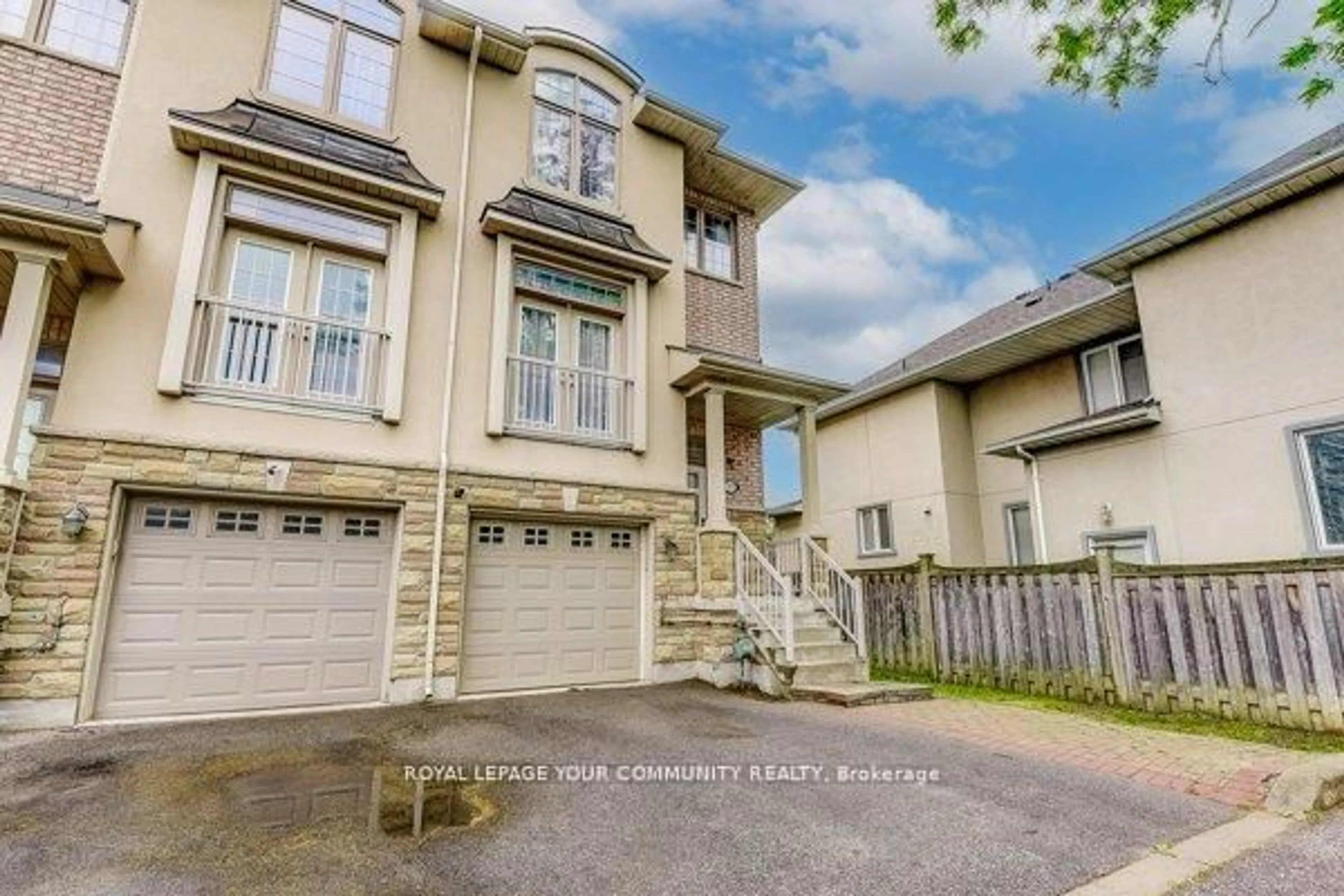 Unknown for 9205 Bathurst St #11, Richmond Hill Ontario L4C 0V9