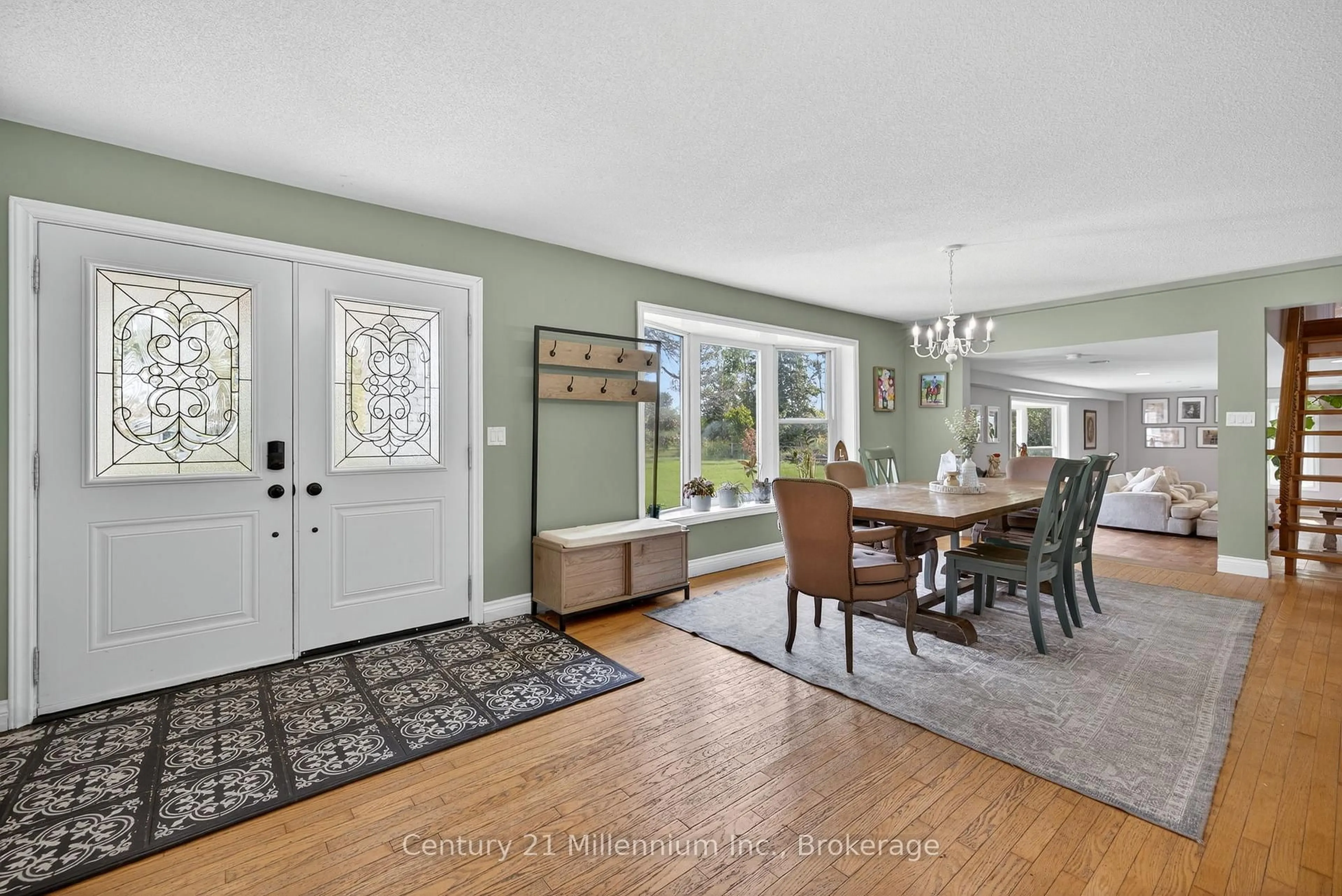 Indoor entryway for 28650 Hwy 12, Brock Ontario L0K 1A0