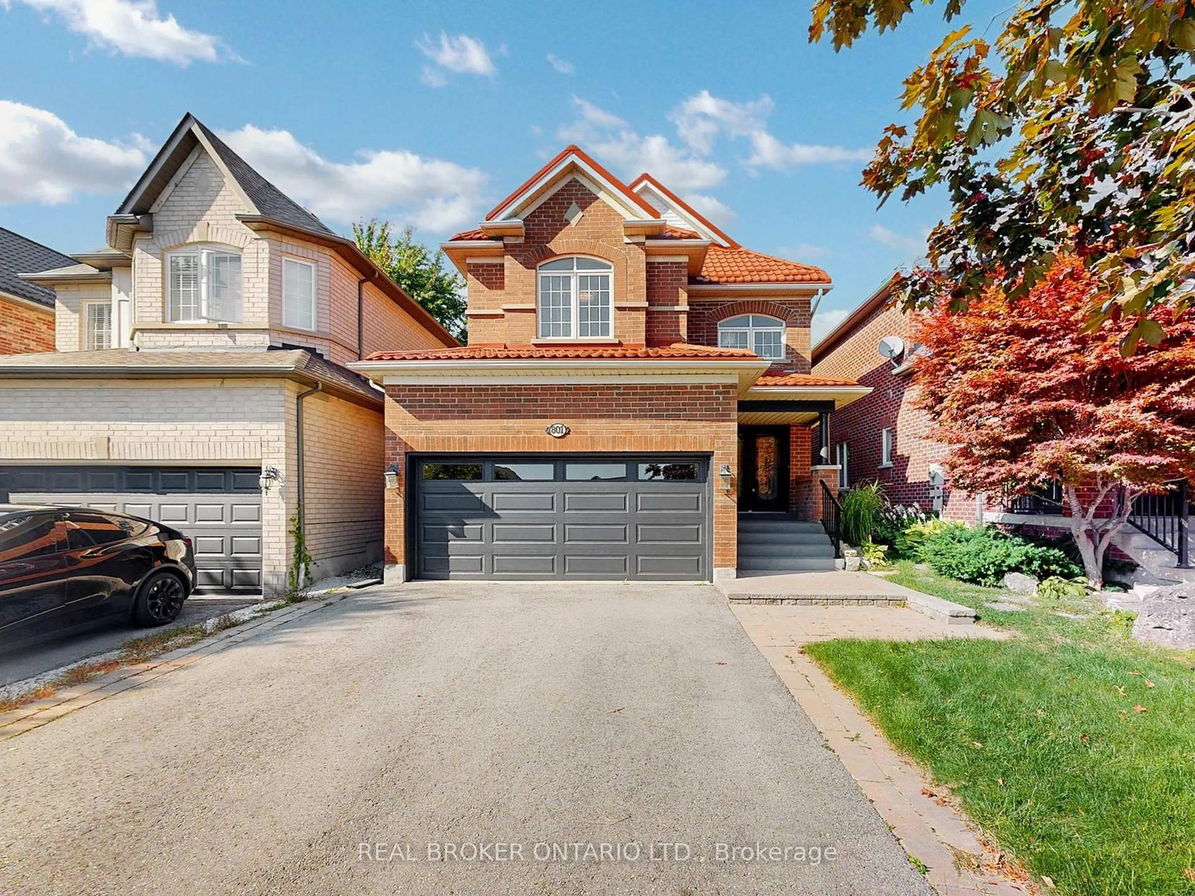 Home with brick exterior material, street for 801 Colter St, Newmarket Ontario L3X 2V2