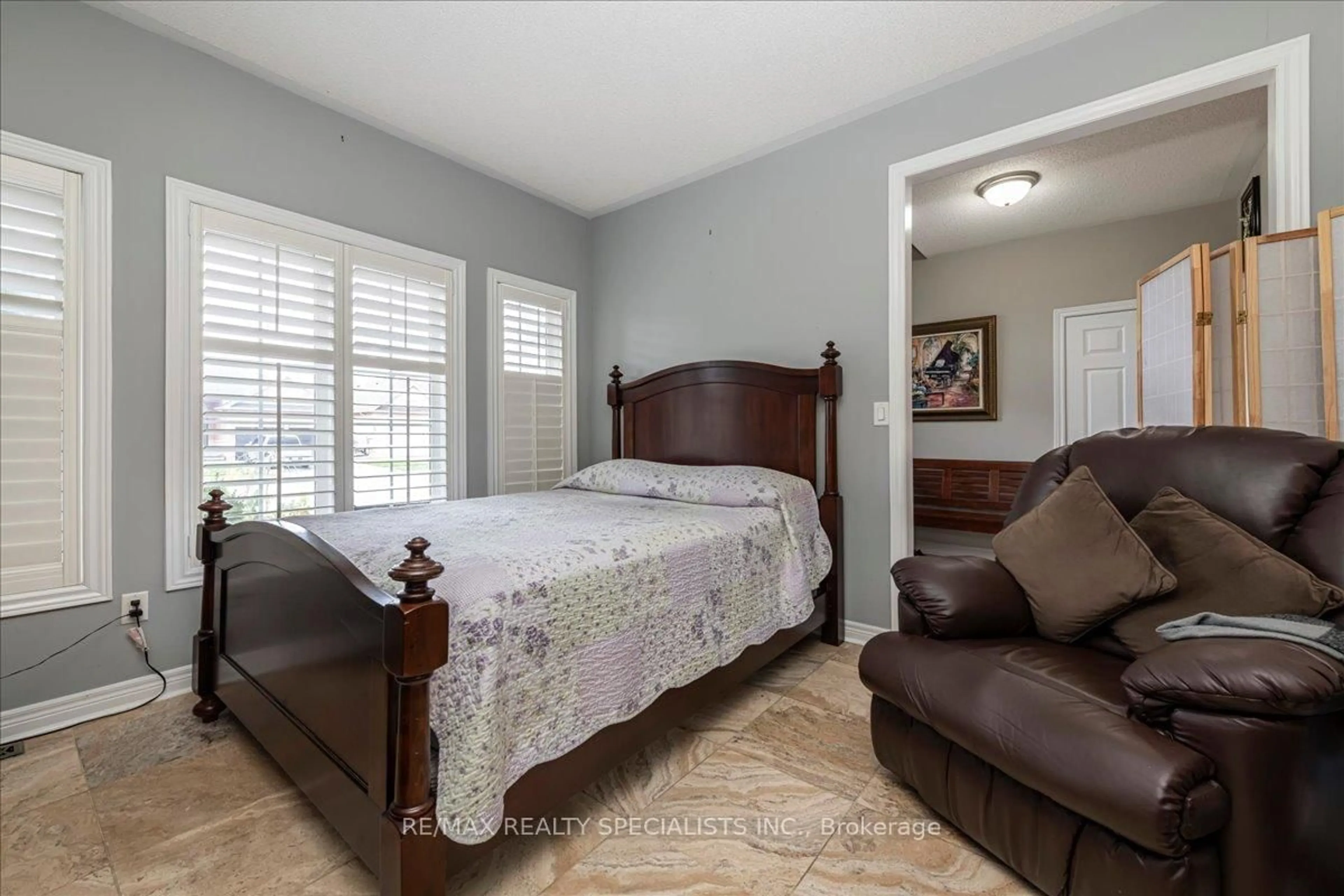 Bedroom with bed, unknown for 1165 Mitchell Crt, Innisfil Ontario L9S 5A5