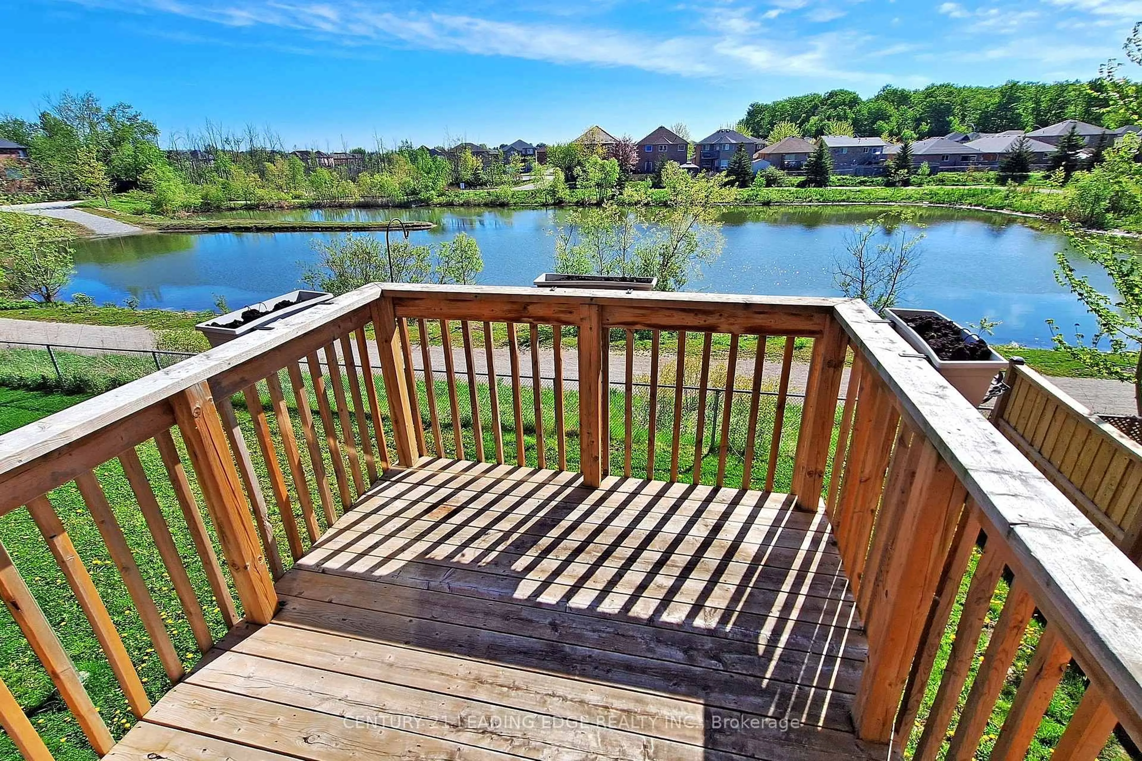 Patio, water/lake/river/ocean view for 2023 Mullen St, Innisfil Ontario L9S 0J8