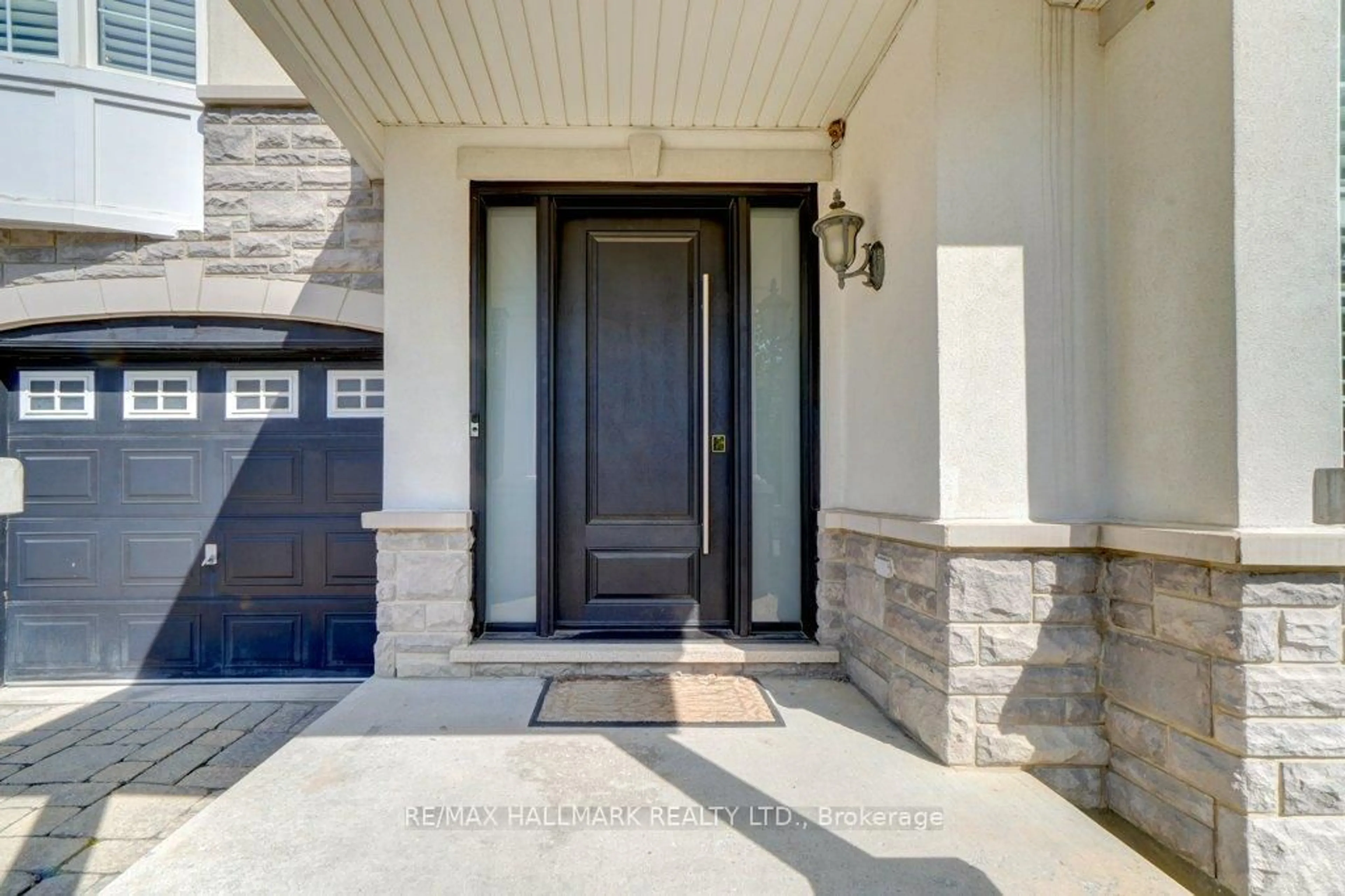 Indoor entryway for 79 Storybook Cres, Markham Ontario L6E 2B8