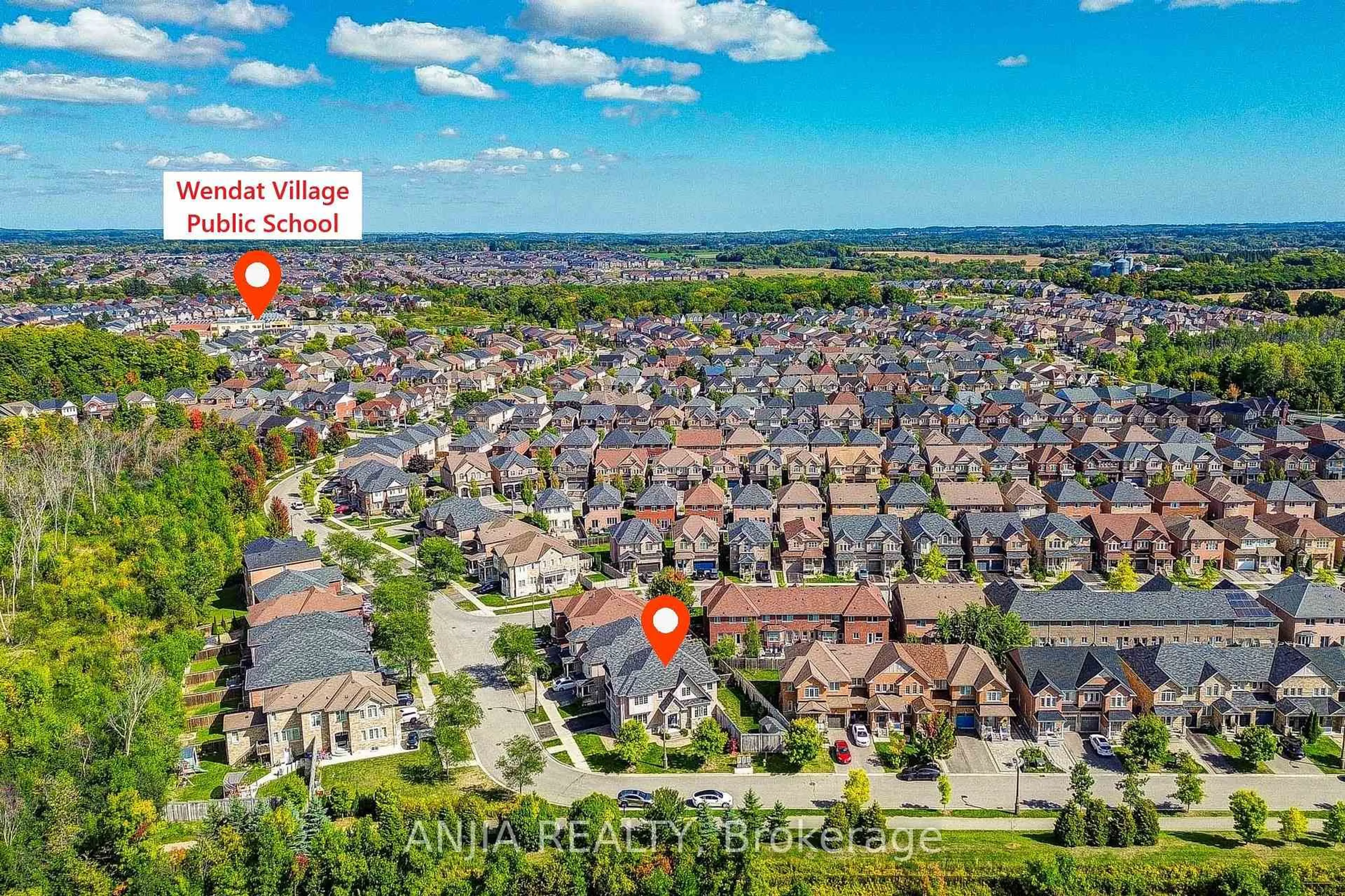 A pic from outside/outdoor area/front of a property/back of a property/a pic from drone, unknown for 203 Richard Underhill Ave, Whitchurch-Stouffville Ontario L4A 0Z4