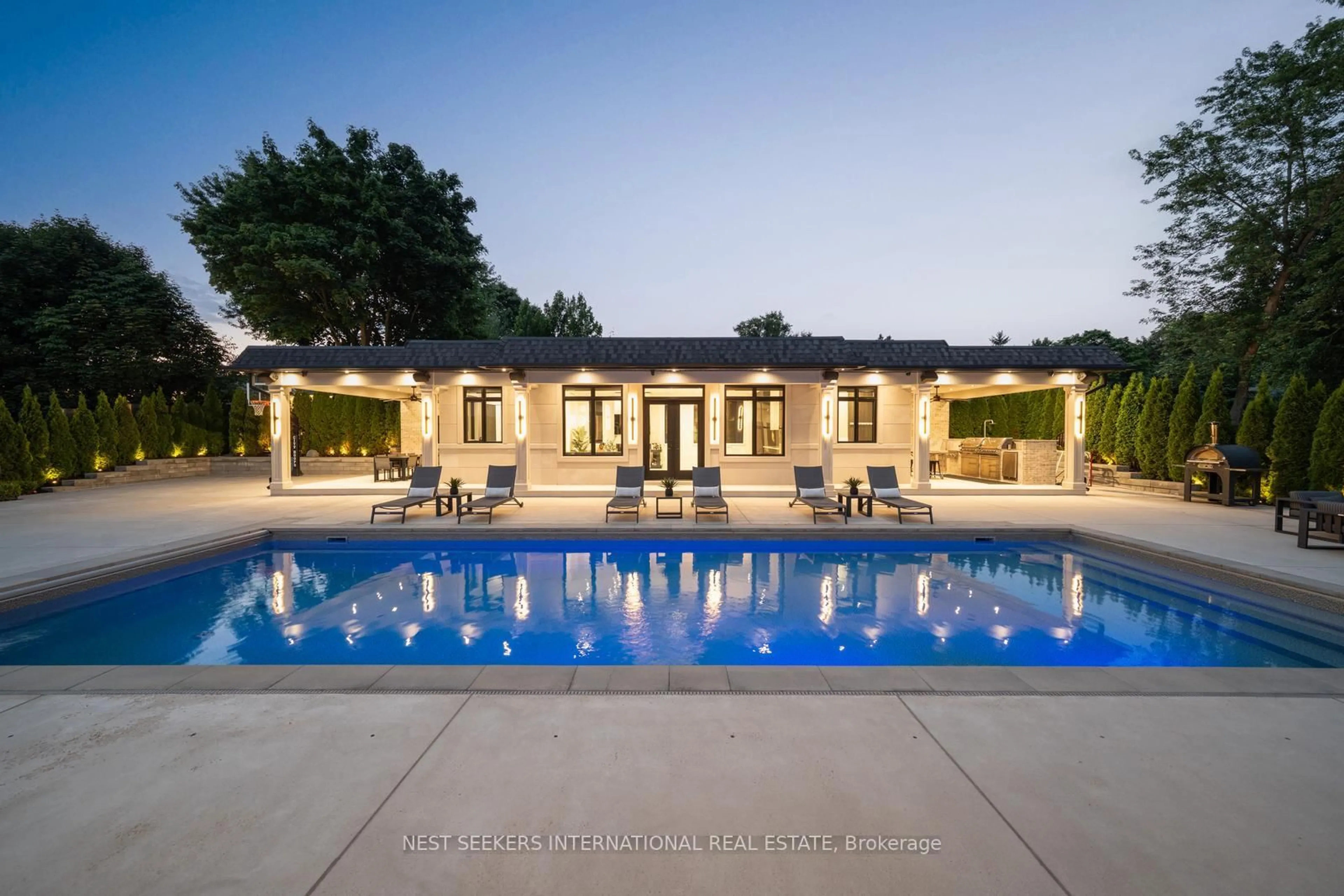 Unknown for 29 Greenside Dr, King Ontario L0G 1N0