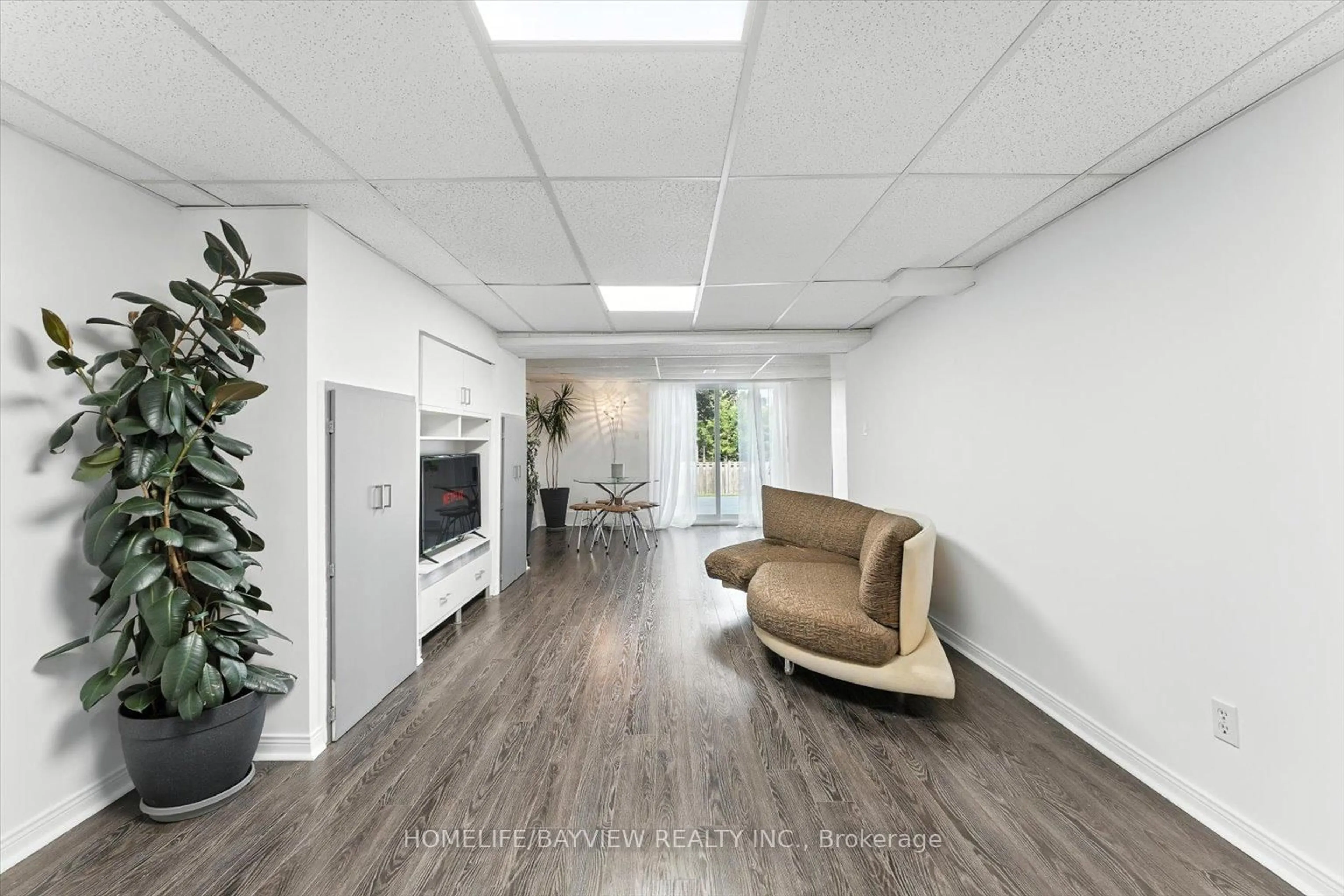 Unknown for 106 Crawford Rose Dr, Aurora Ontario L4G 4R9