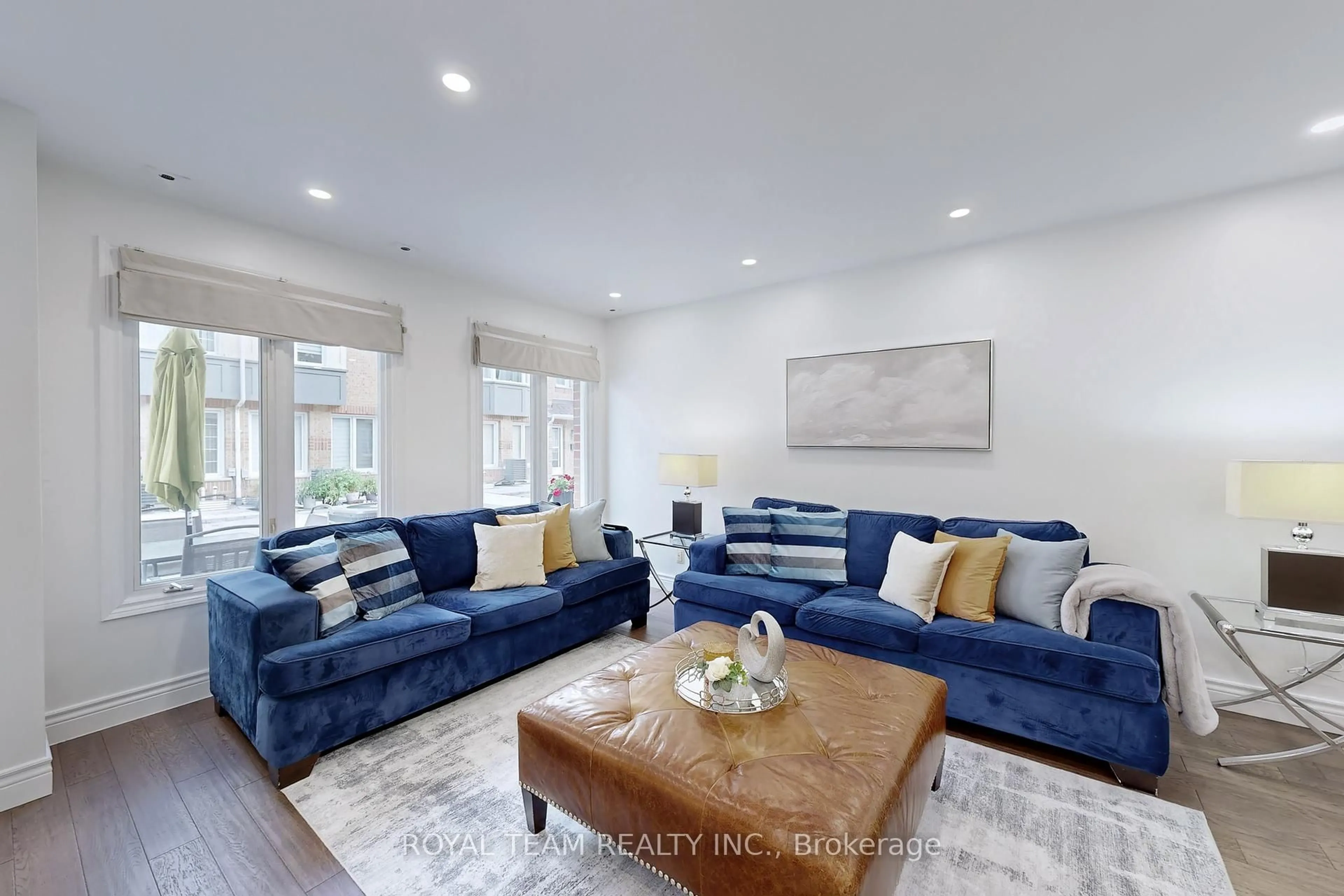 Living room with furniture, unknown for 151 Townsgate Dr #57, Vaughan Ontario L4J 8J7