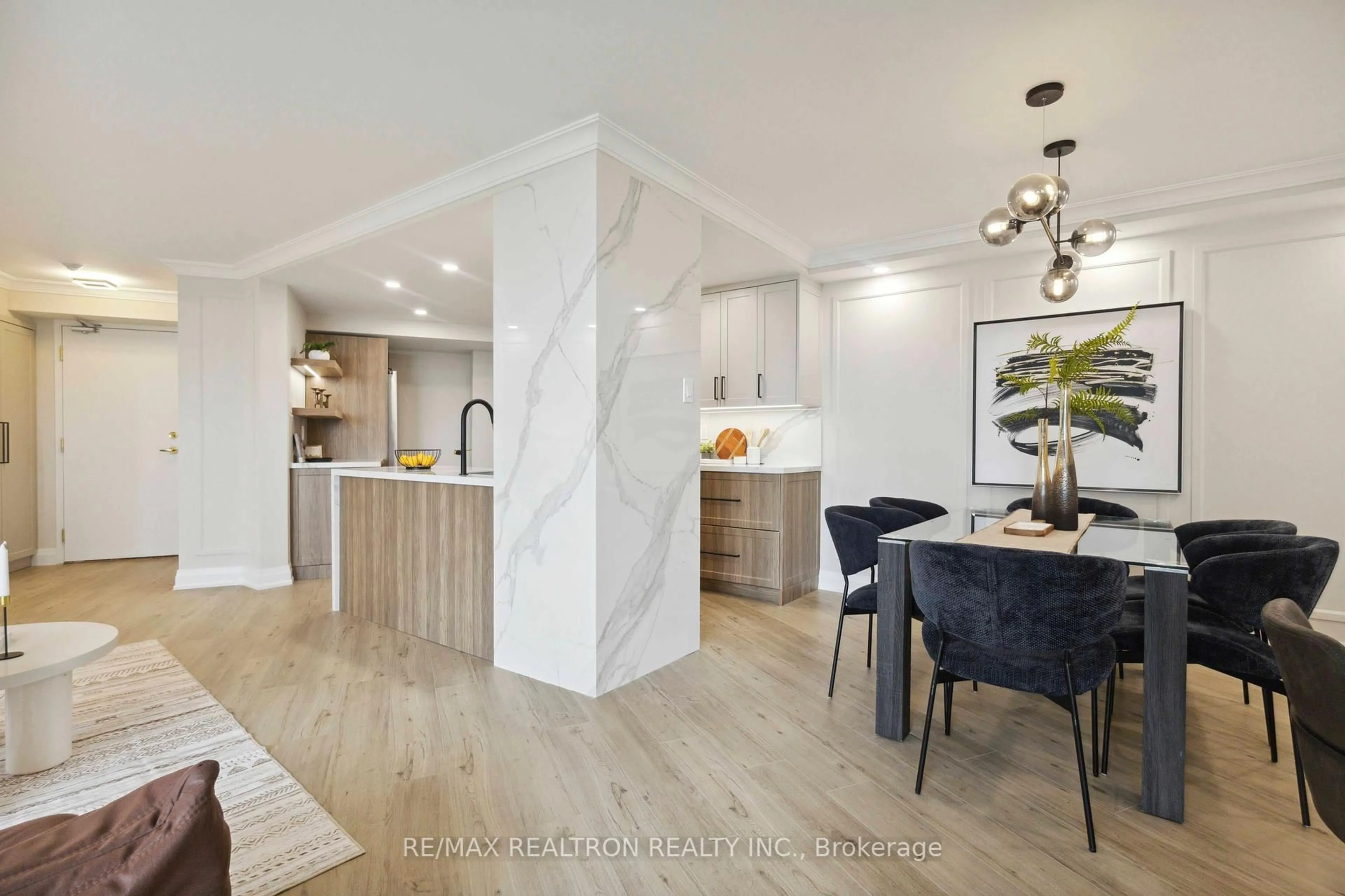 Open concept kitchen, unknown for 7250 Yonge St #1604, Vaughan Ontario L4J 7X1