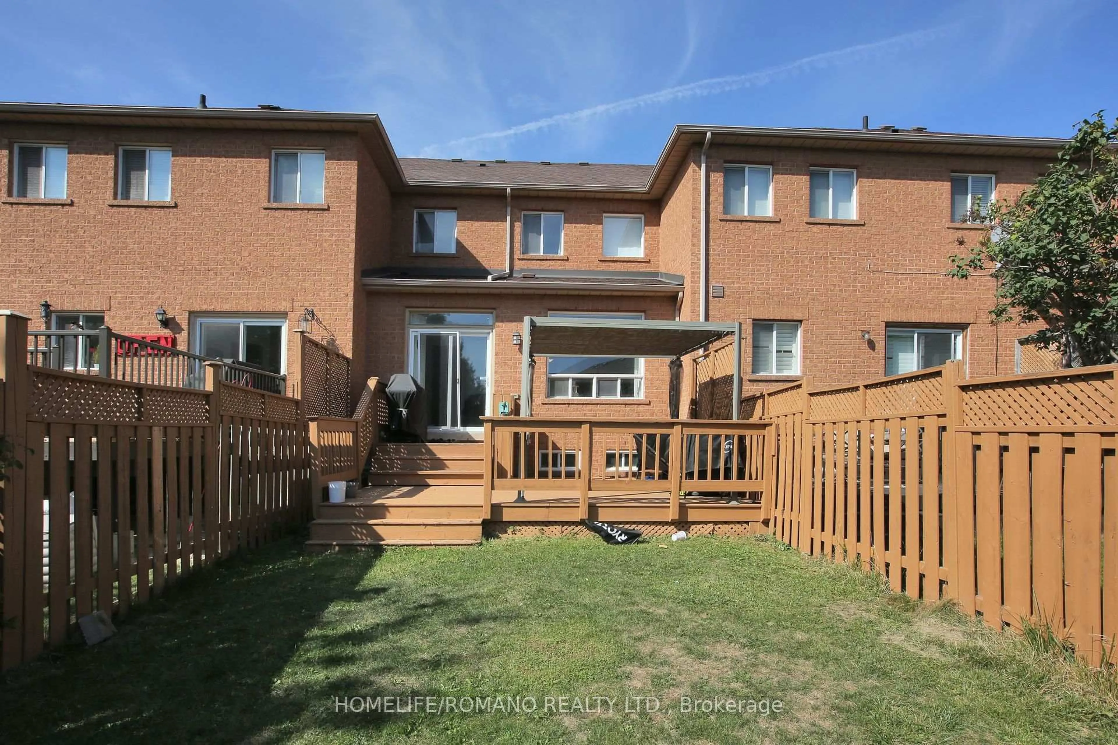 Patio, unknown for 37 Ridgeway Crt, Vaughan Ontario L6A 2R4