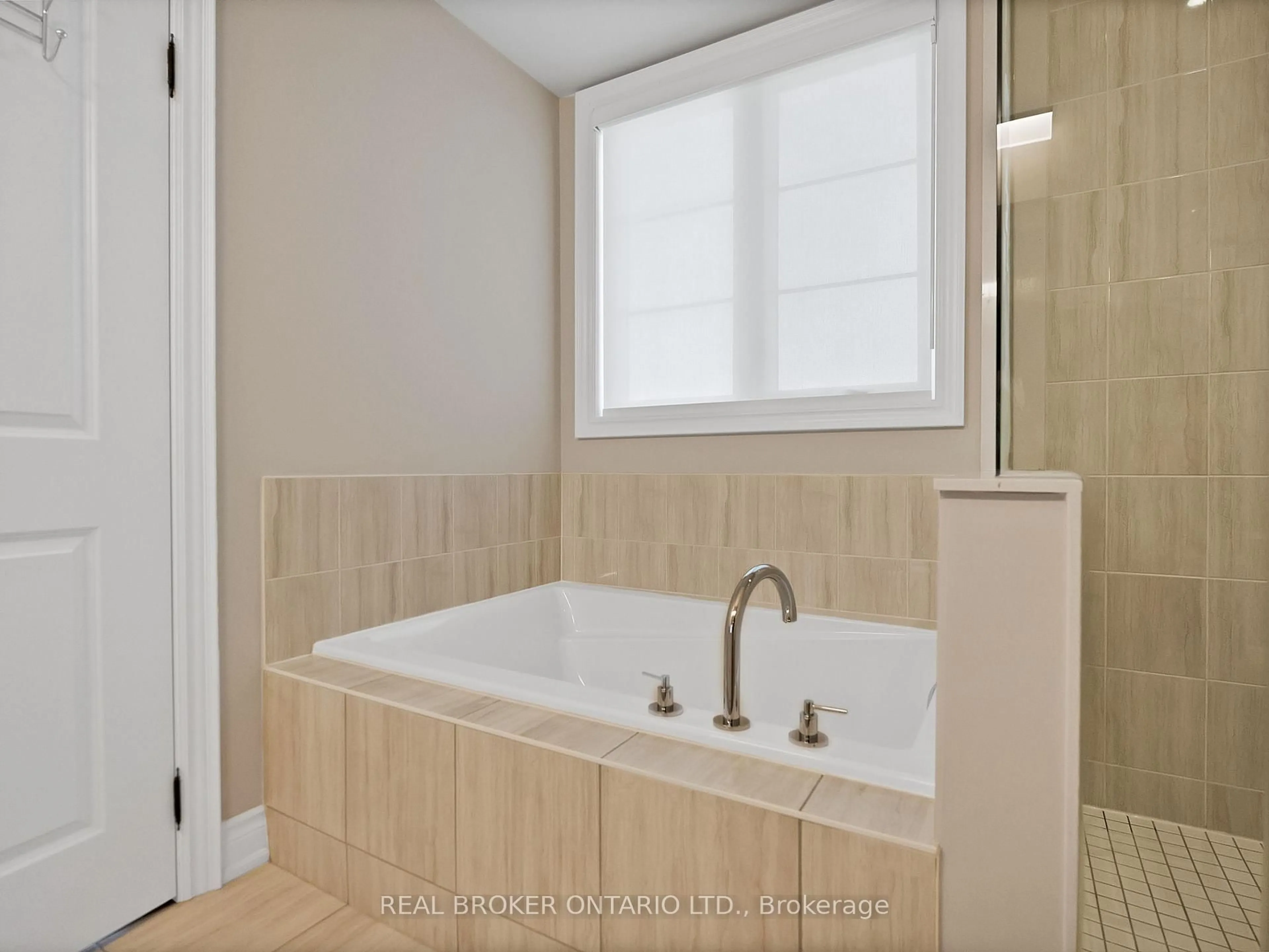 Contemporary bathroom, ceramic/tile floor for 30 Island Green Lane, Markham Ontario L6C 0Y7