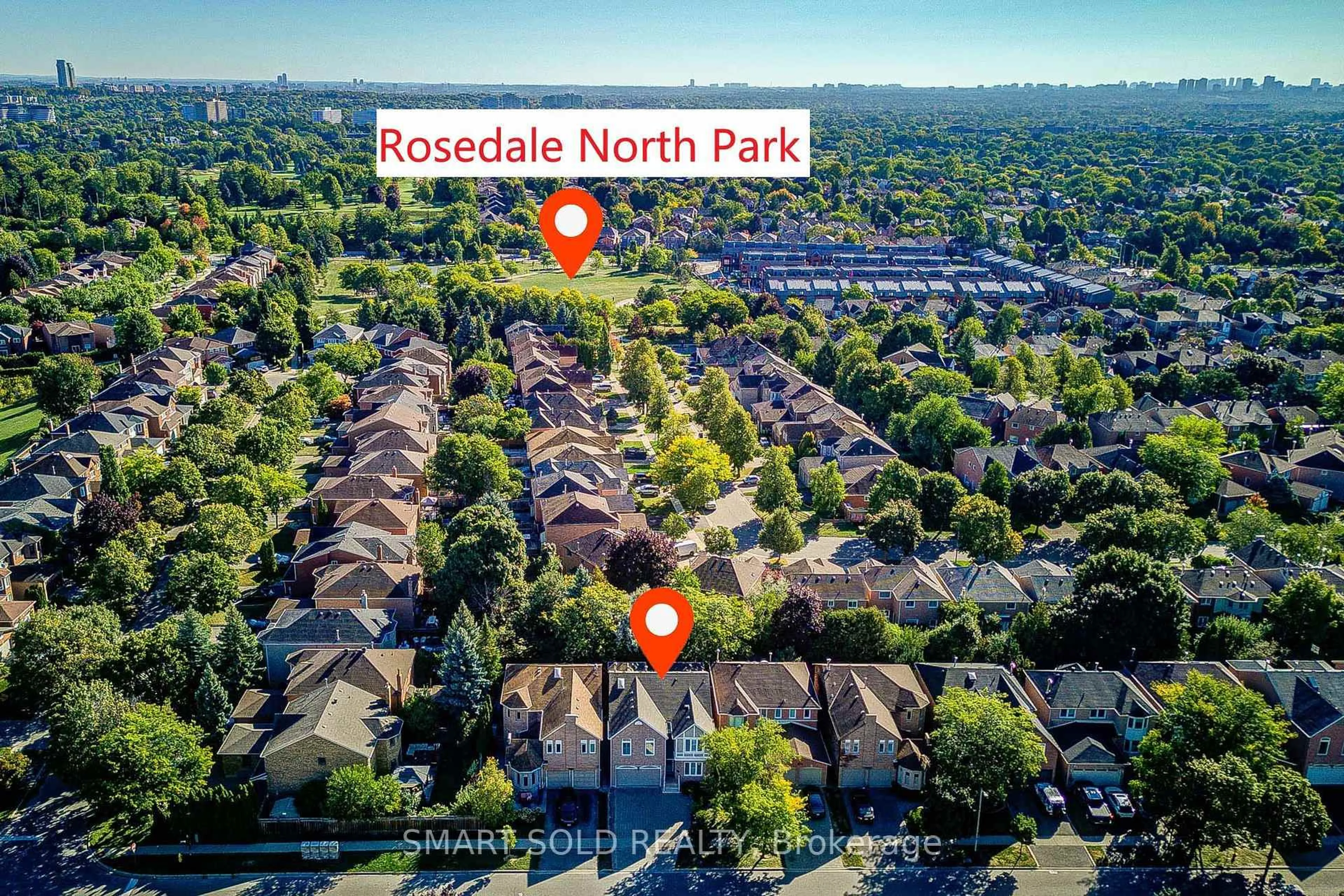 A pic from outside/outdoor area/front of a property/back of a property/a pic from drone, street for 200 Rosedale Heights Dr, Vaughan Ontario L4J 4W4