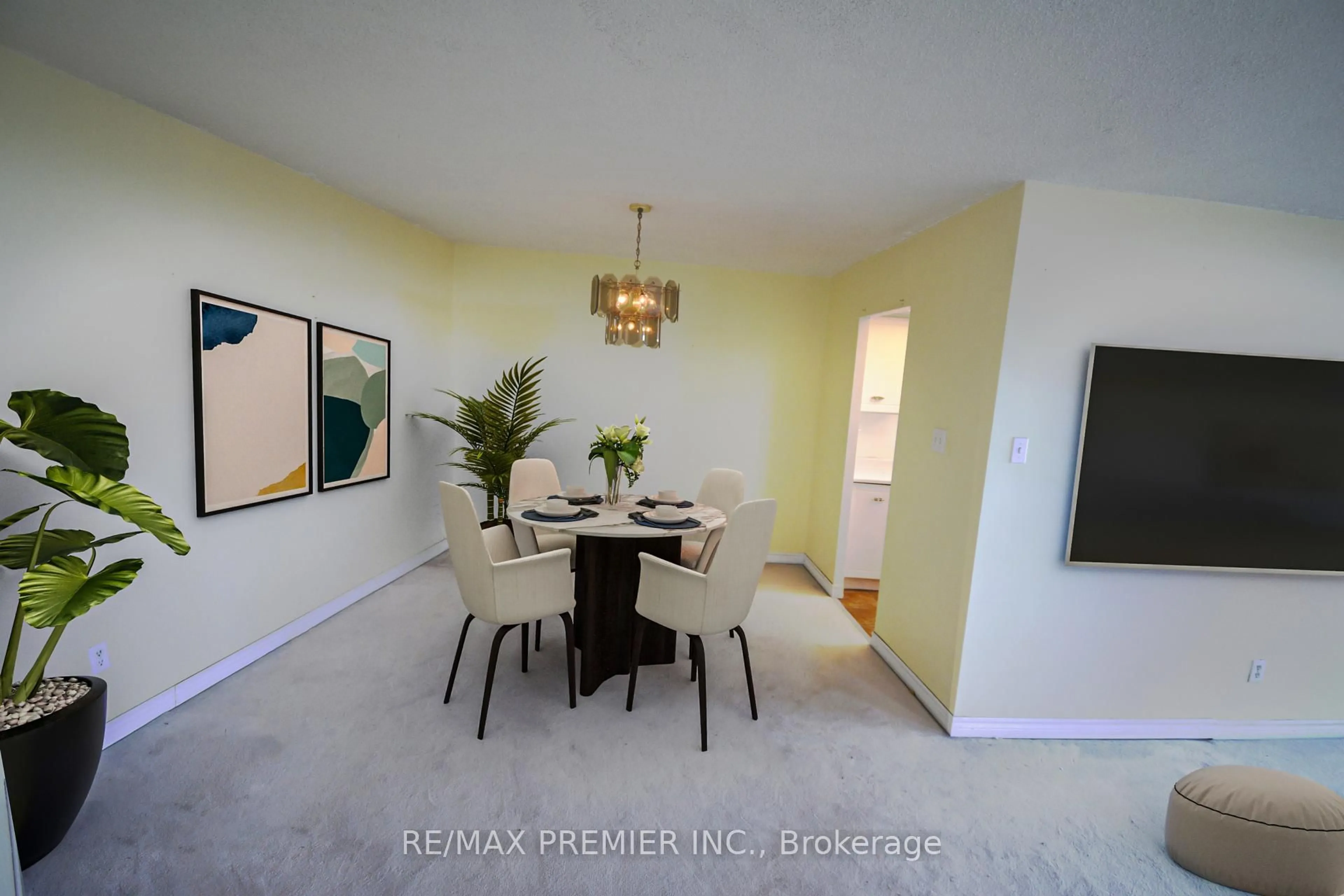 Dining room, unknown for 7811 Yonge St #1002, Markham Ontario L3T 4S3