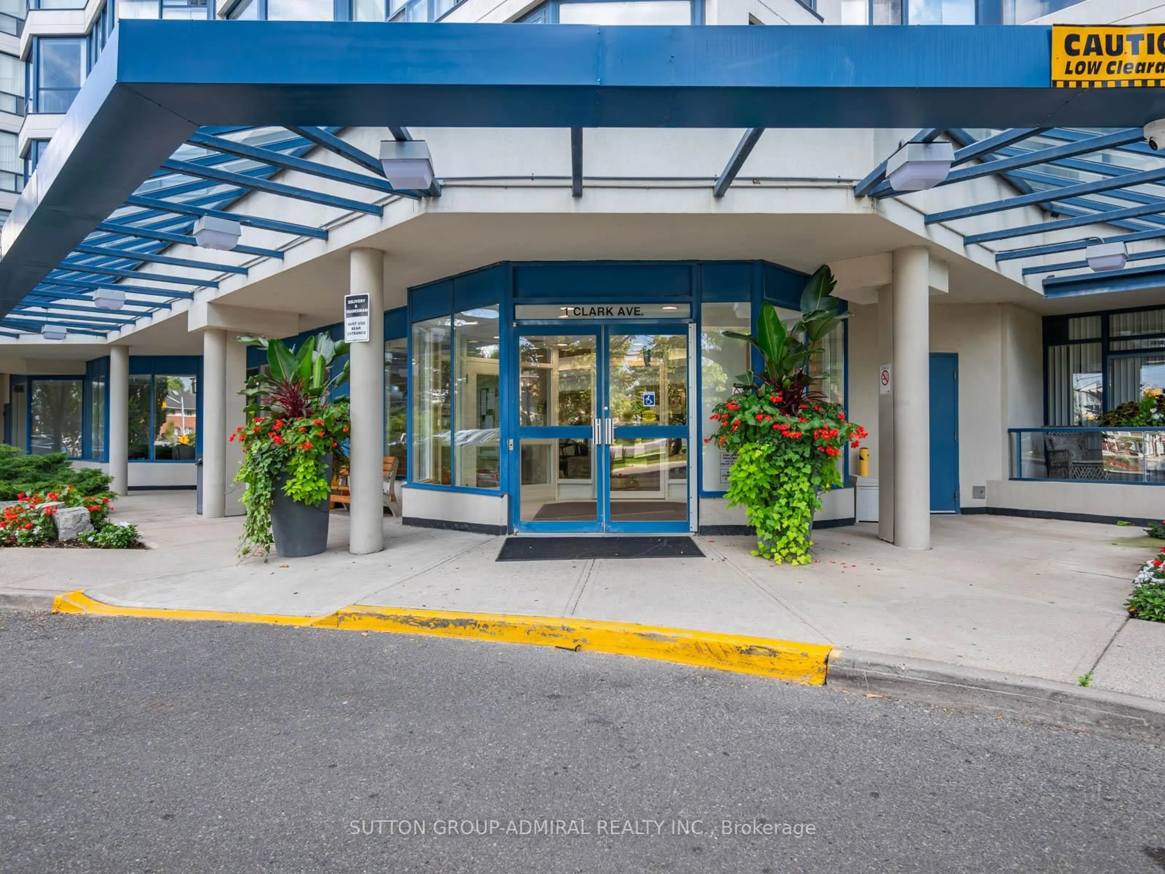 Indoor foyer for 1 Clark Ave #1501, Vaughan Ontario L4J 7Y6
