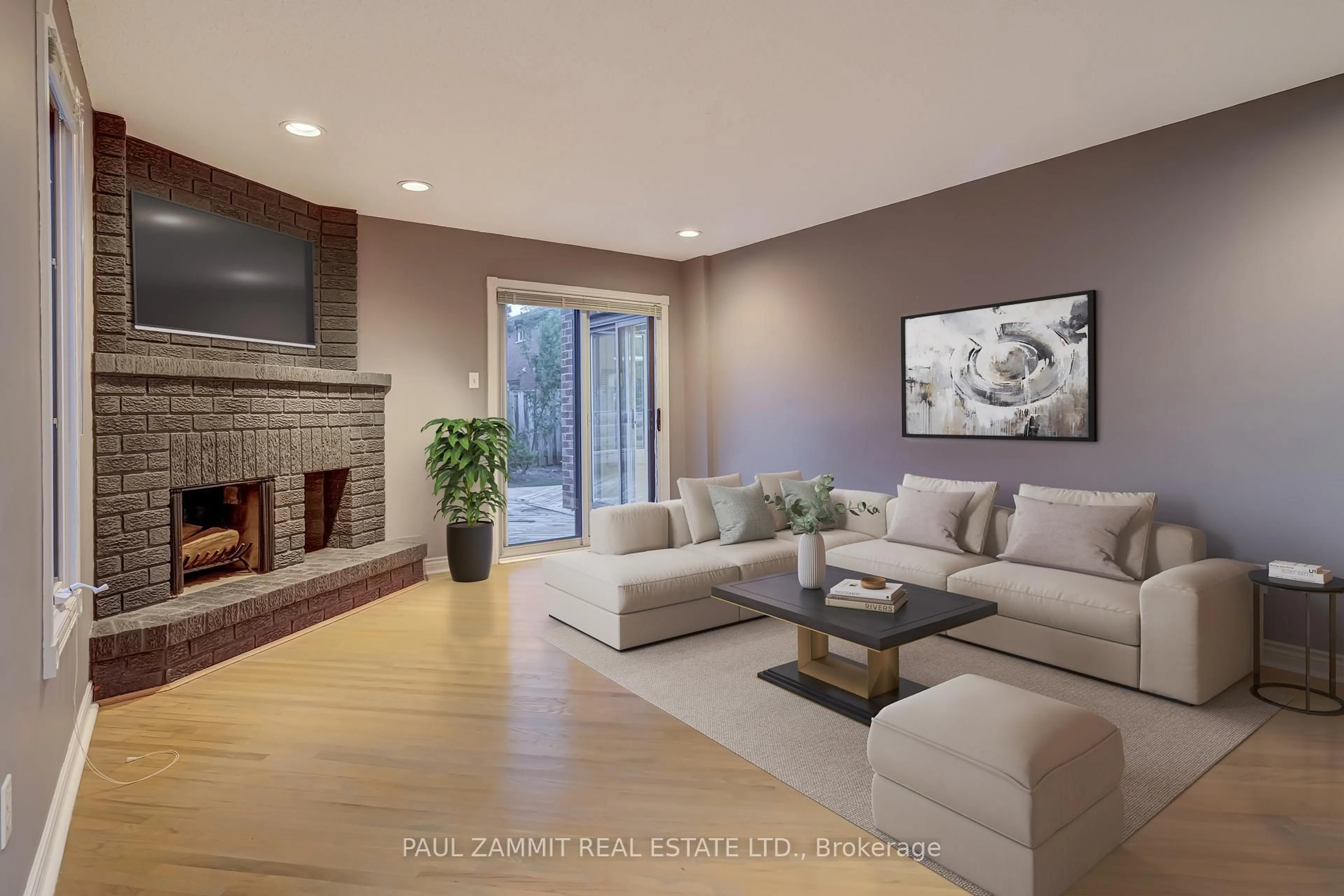 Living room with furniture, unknown for 278 Green Lane, Markham Ontario L3T 7J1