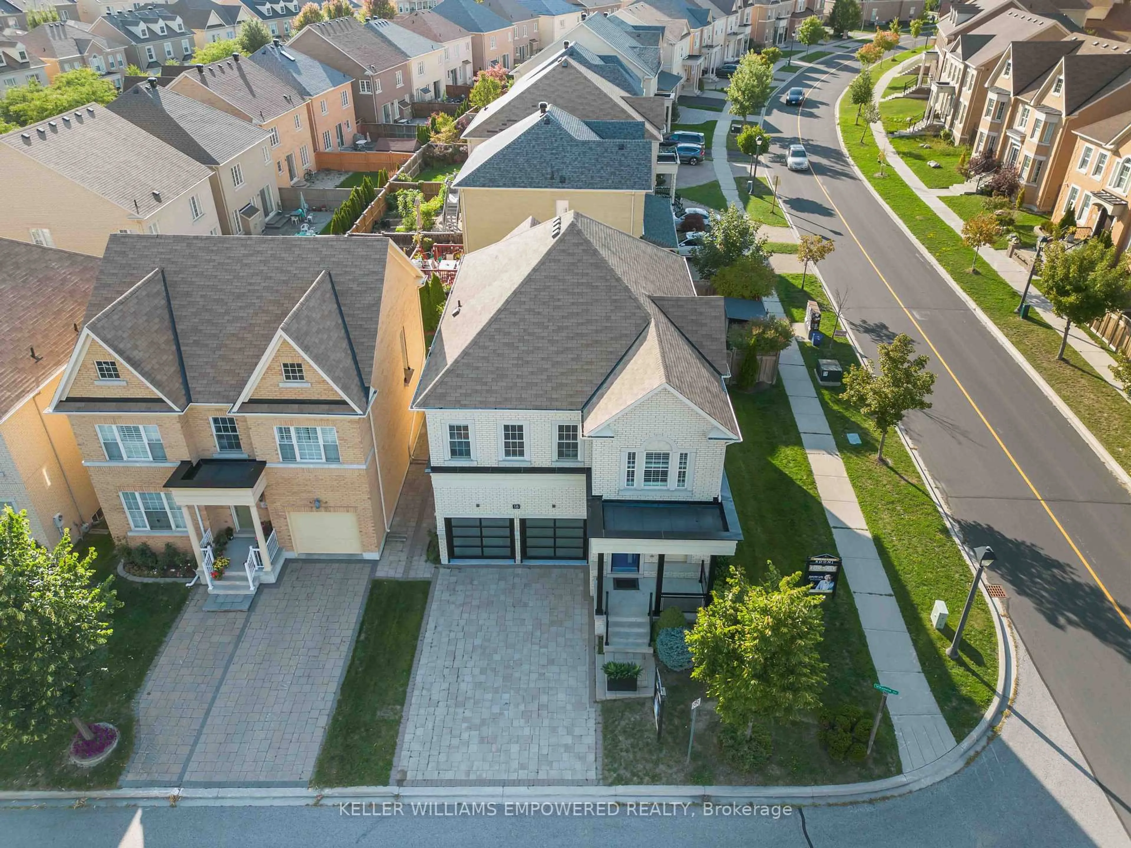 A pic from outside/outdoor area/front of a property/back of a property/a pic from drone, street for 18 Vitanna Rd, Markham Ontario L6C 0J6