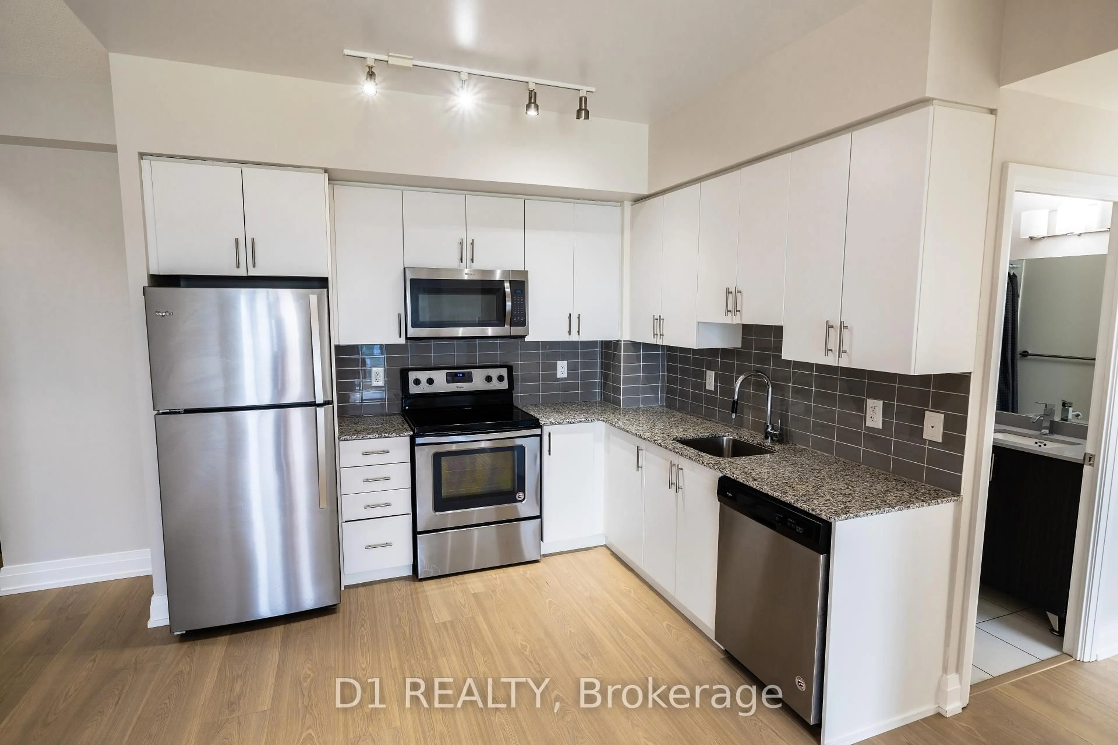 Standard kitchen, wood/laminate floor for 3600 Highway 7 Rd #623, Vaughan Ontario L4L 0G7