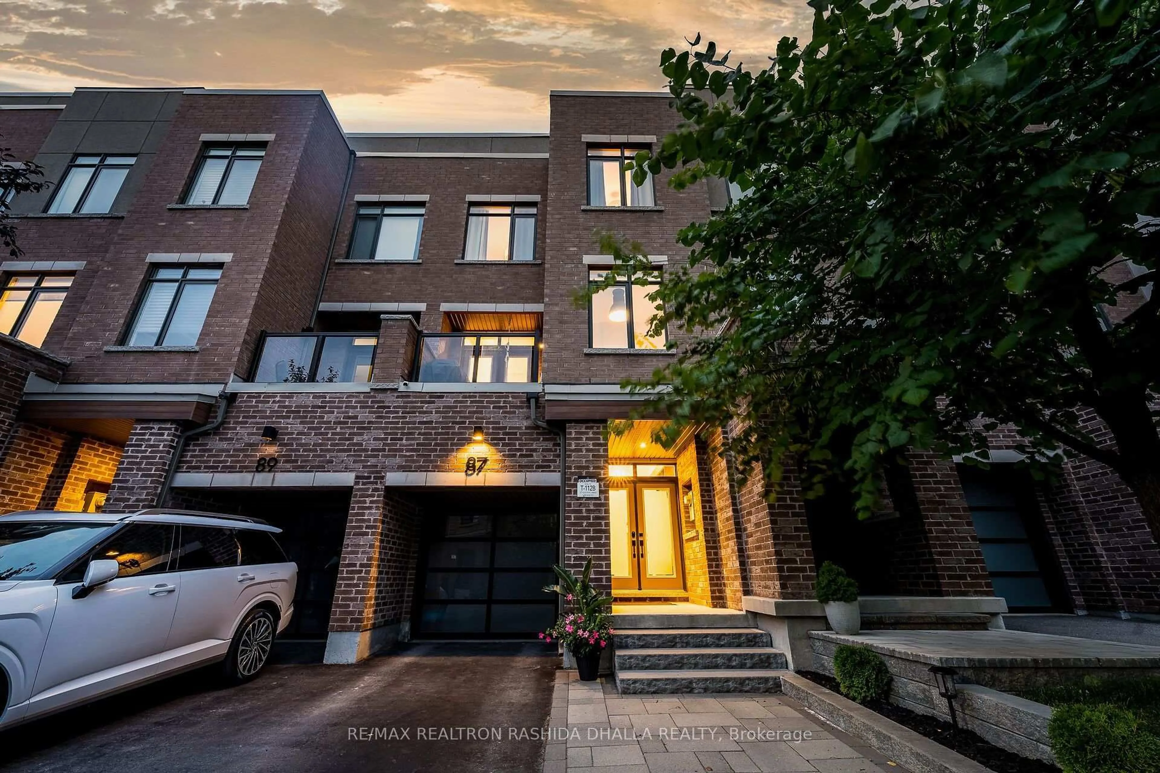 Home with brick exterior material, street for 87 Glenngarry Cres, Vaughan Ontario L6A 4Z4