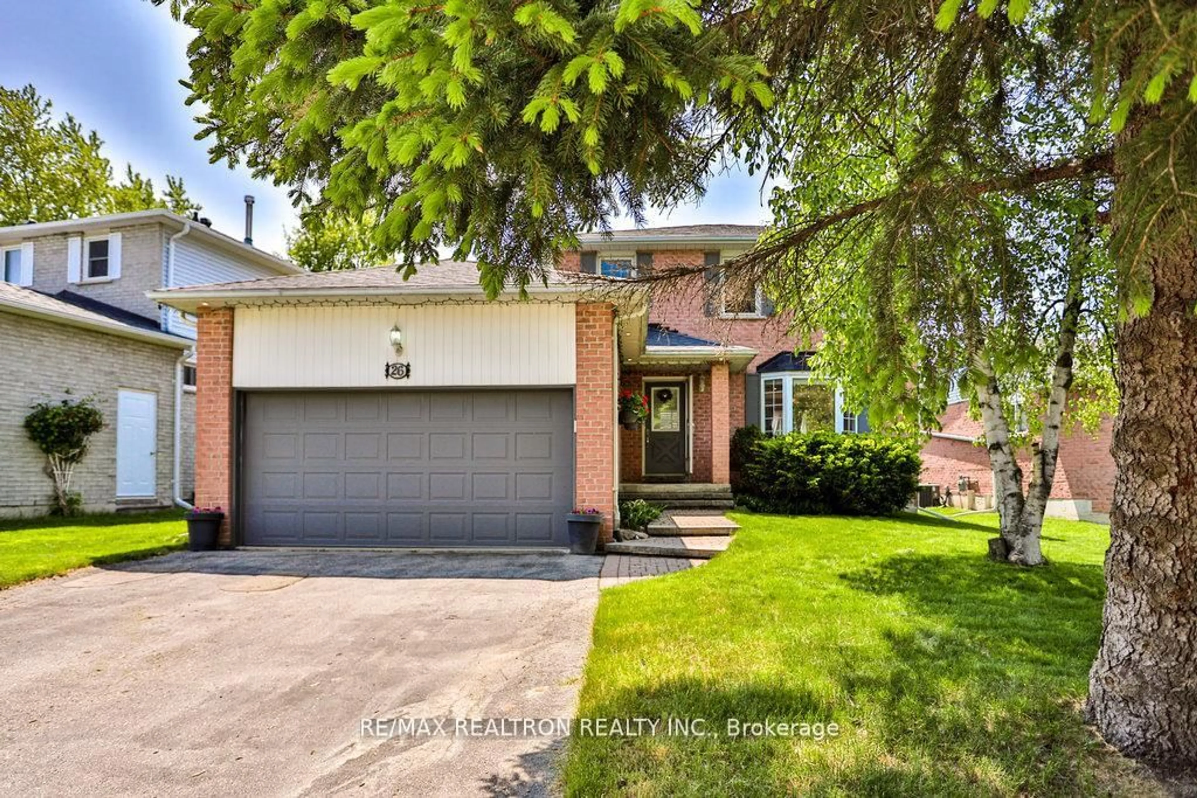 Home with brick exterior material, street for 26 Colony Trail Blvd, East Gwillimbury Ontario L9N 1C6