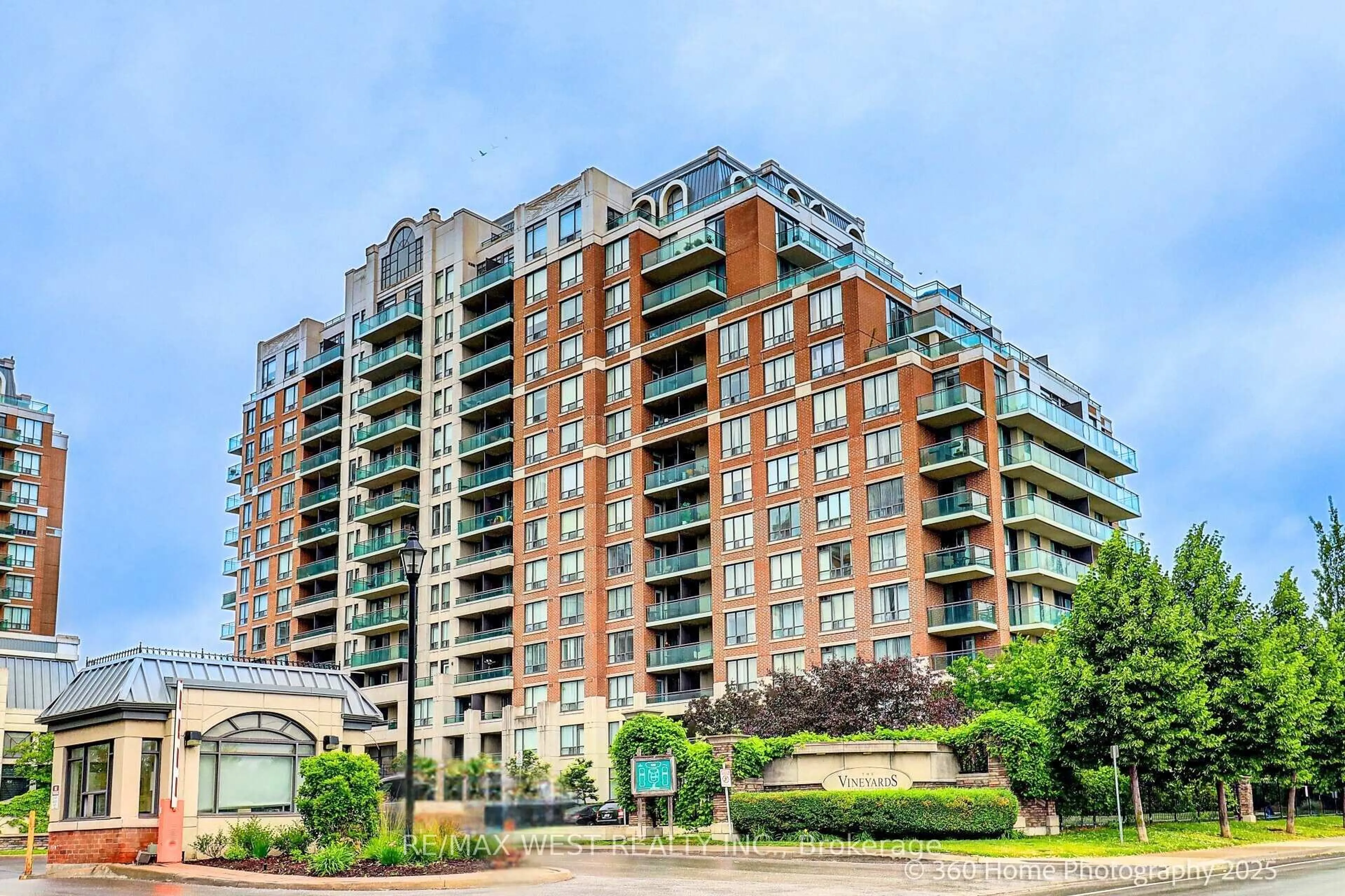 Unknown for 350 Red Maple Rd #802, Richmond Hill Ontario L4C 0T5
