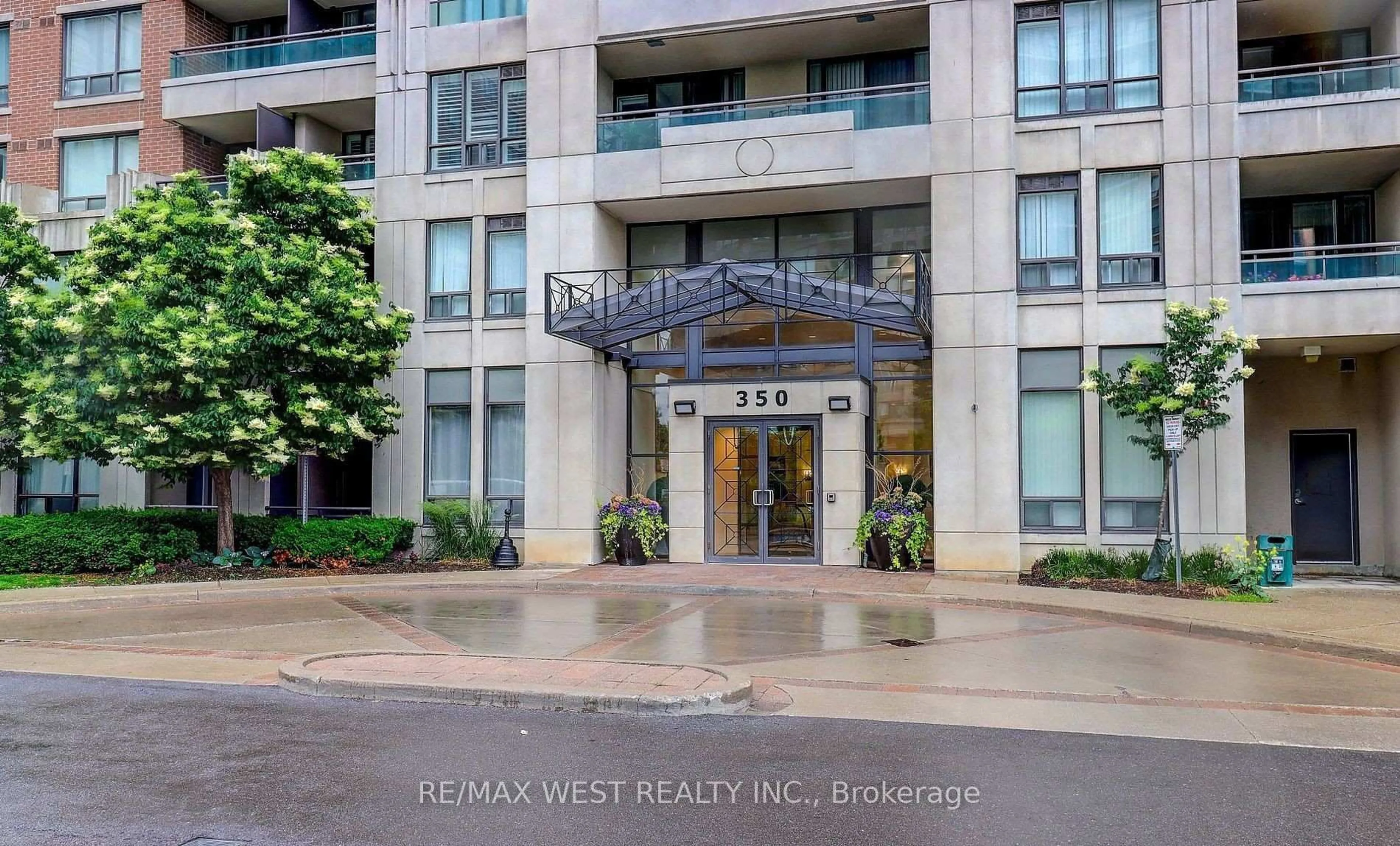 Indoor entryway for 350 Red Maple Rd #802, Richmond Hill Ontario L4C 0T5