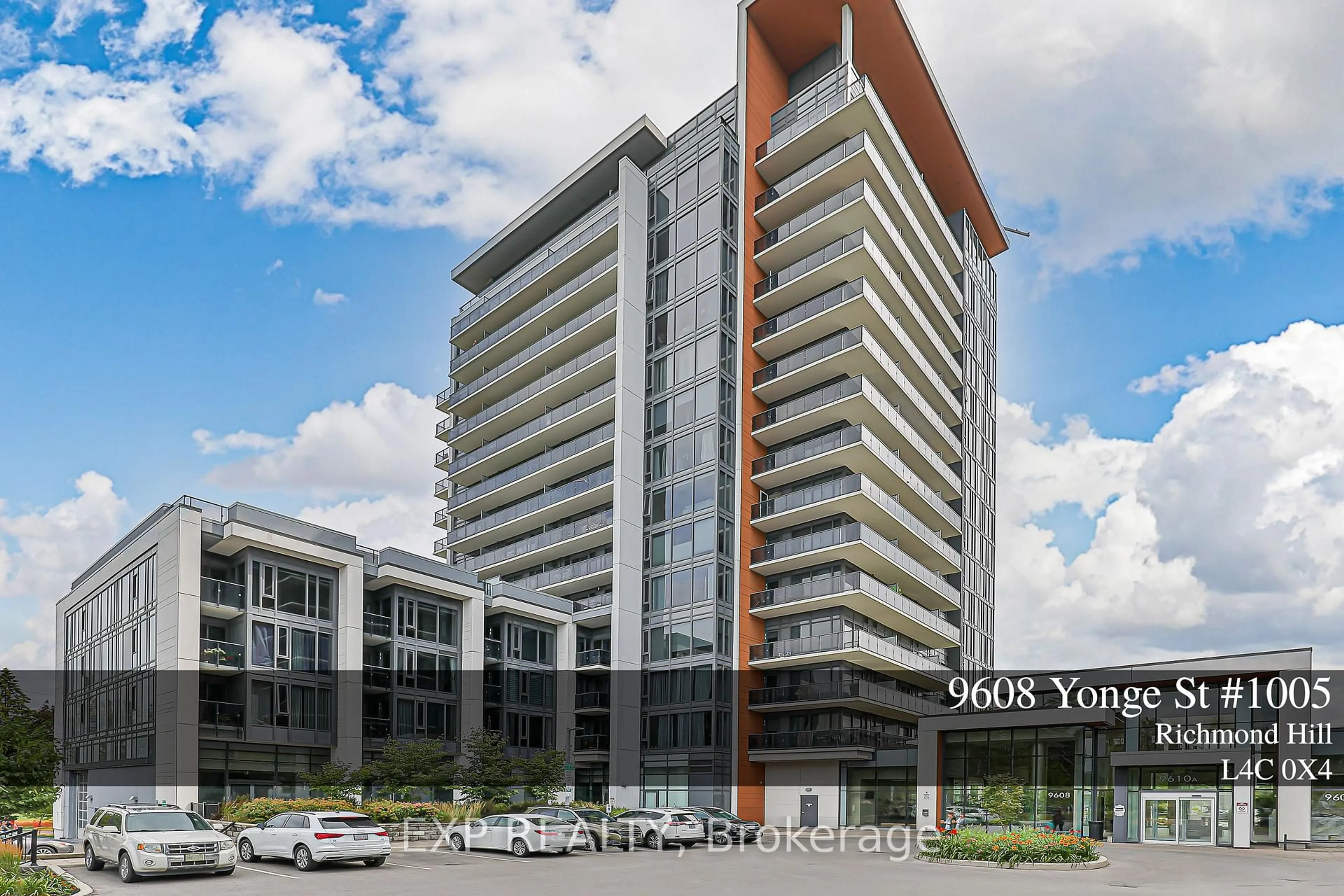 Indoor foyer for 9608 Yonge St #1005, Richmond Hill Ontario L4C 1V6