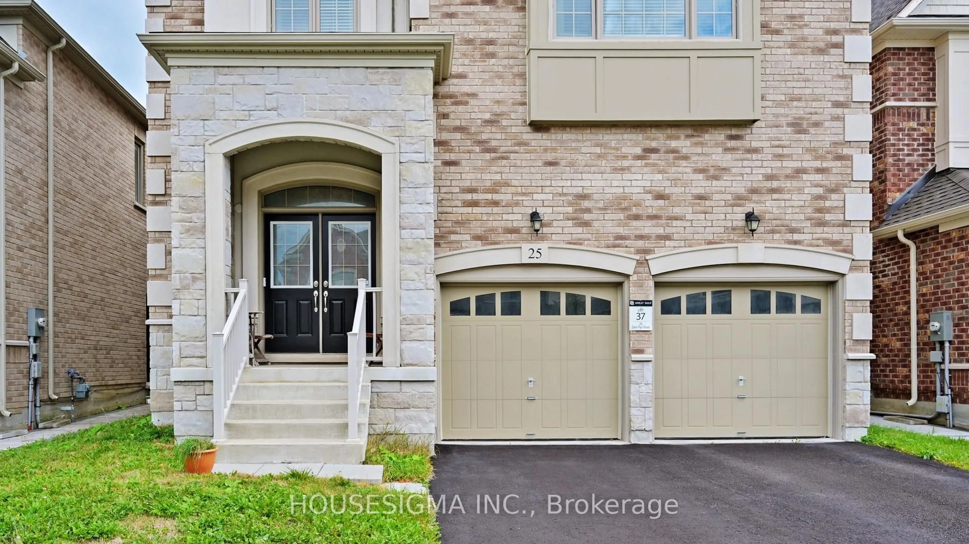 Unknown for 25 Deer Pass Rd, East Gwillimbury Ontario L9N 0L6