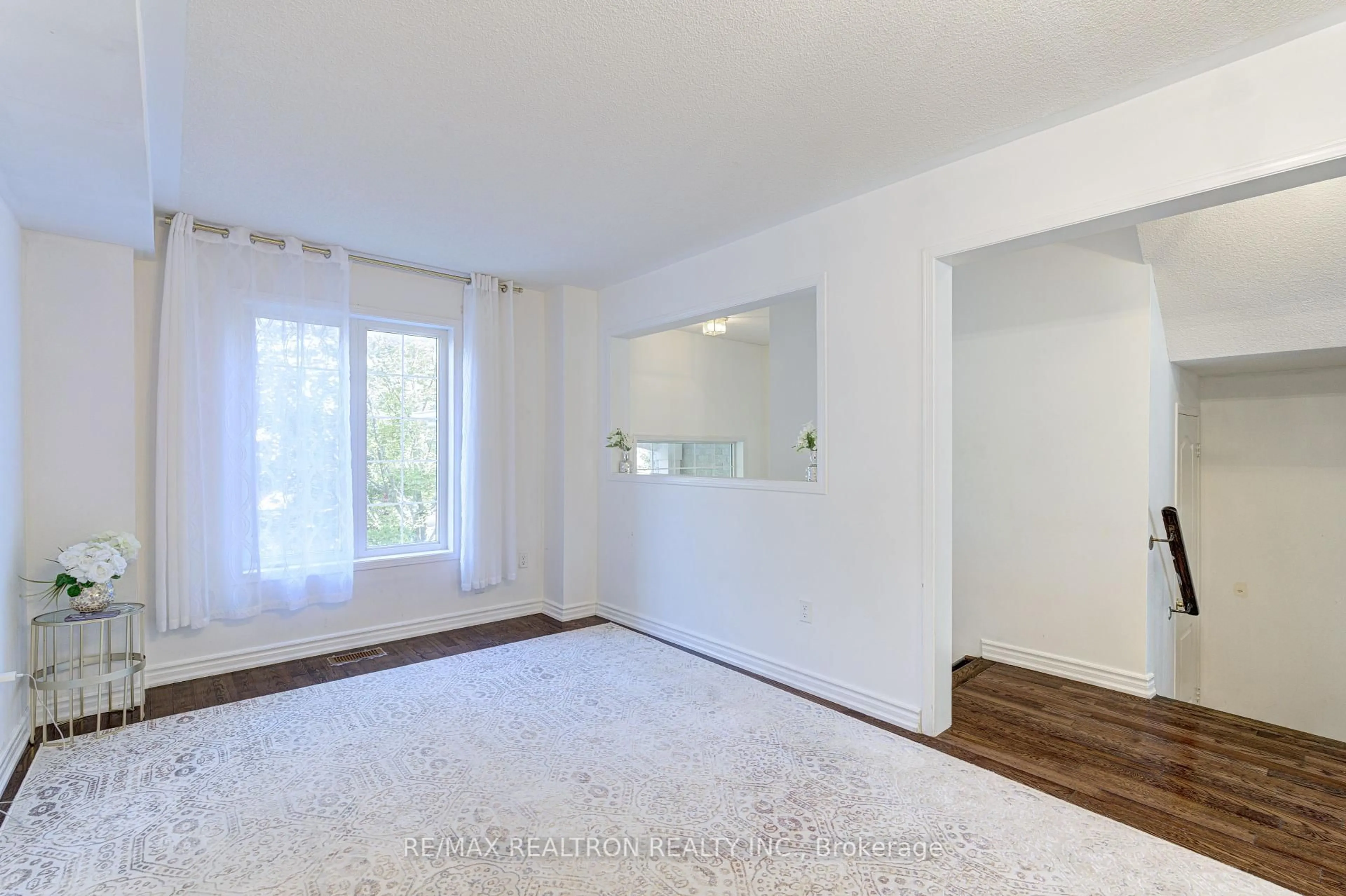 A pic of a room for 88 Banbrooke Cres, Newmarket Ontario L3X 2W9