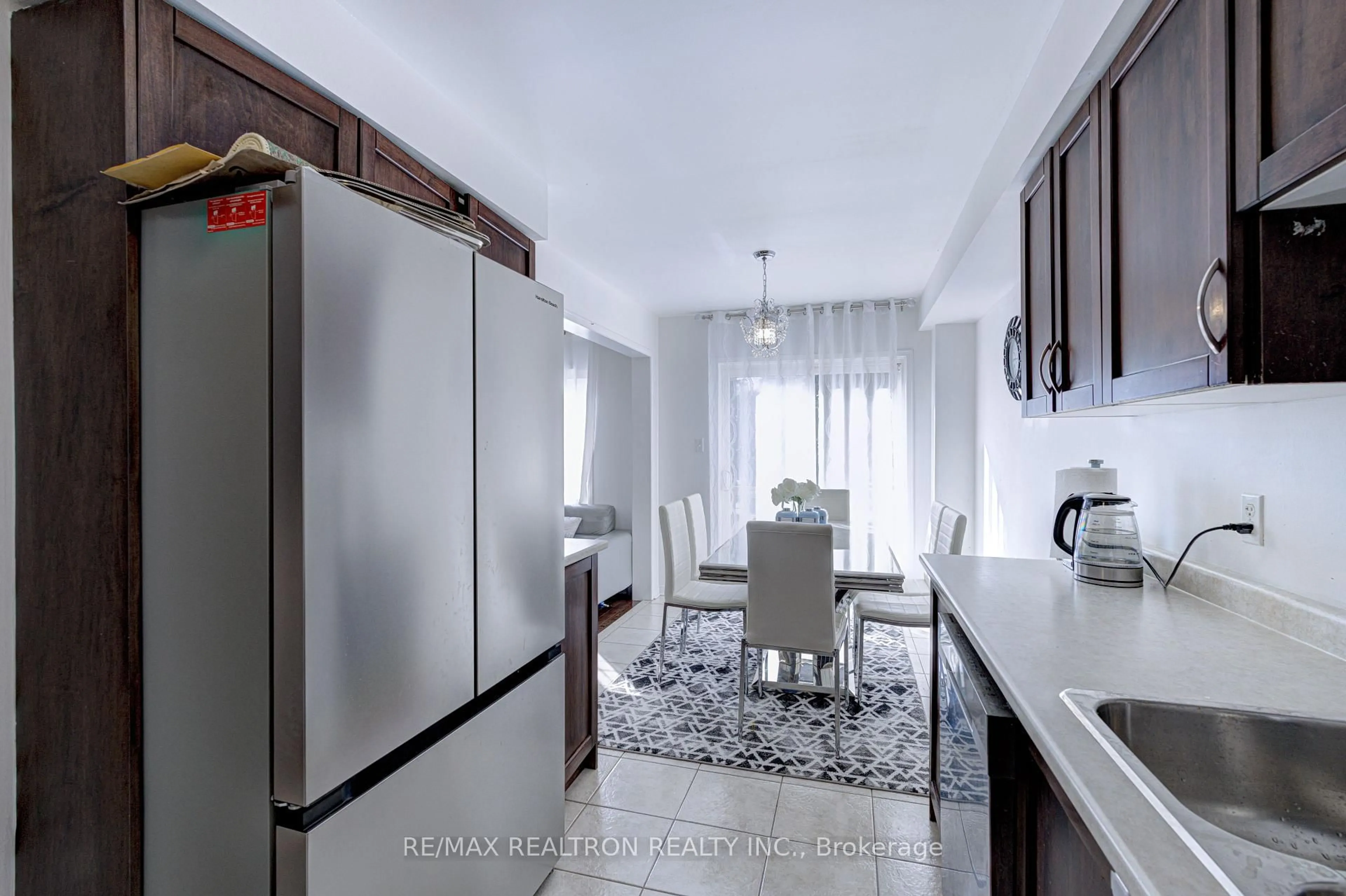 Unknown for 88 Banbrooke Cres, Newmarket Ontario L3X 2W9