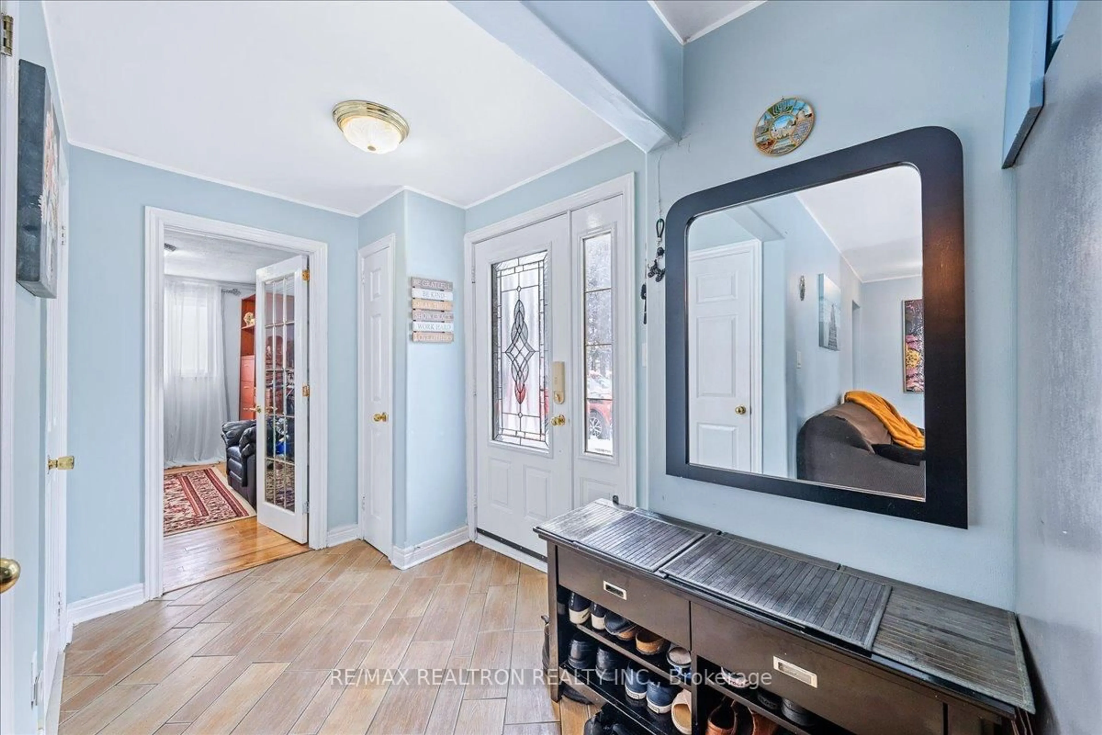 Indoor entryway for 56 Brentwood Rd, Essa Ontario L0M 1B2
