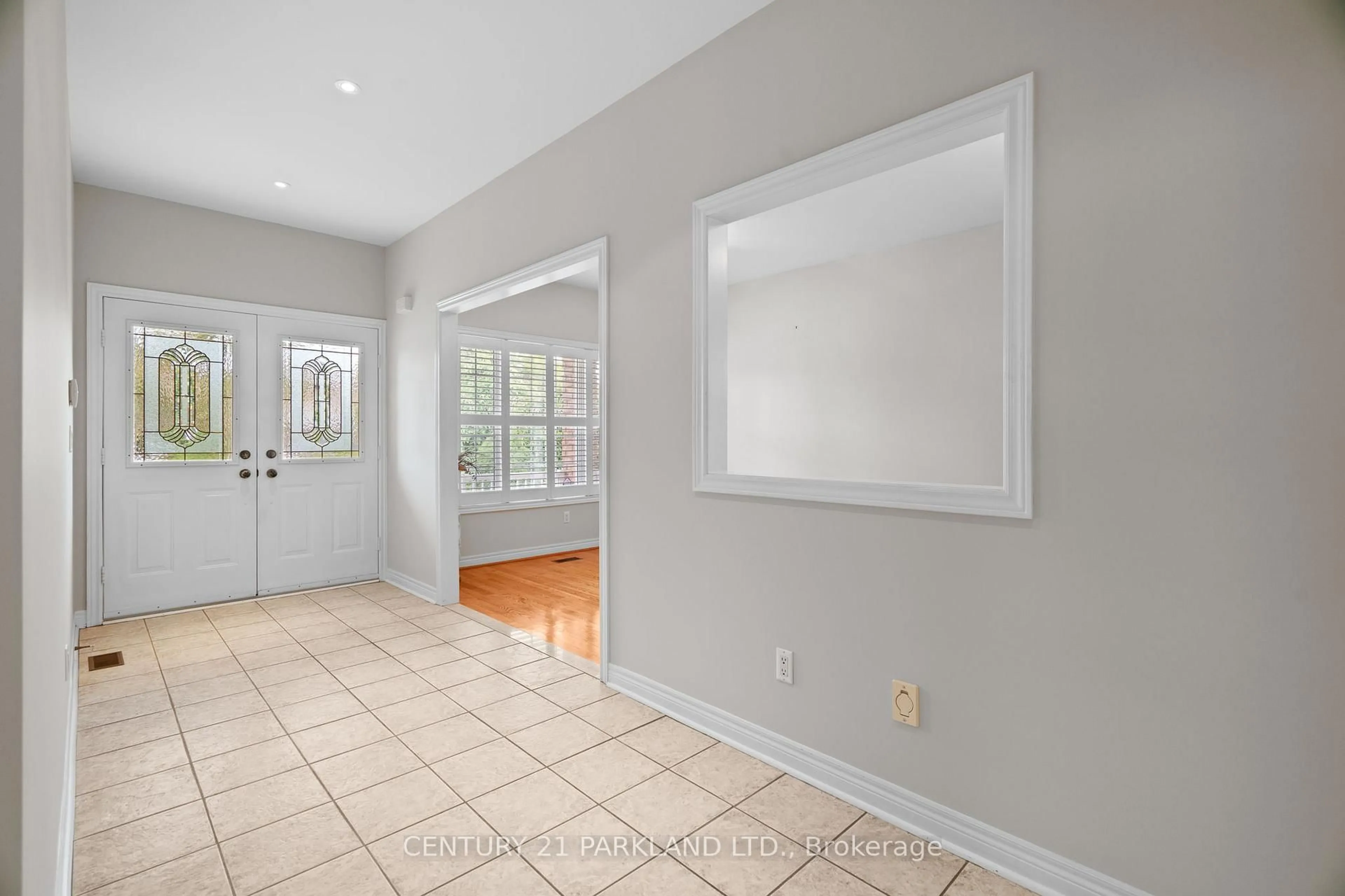 Indoor entryway for 7 Vespucci Dr, Vaughan Ontario L6A 2T7