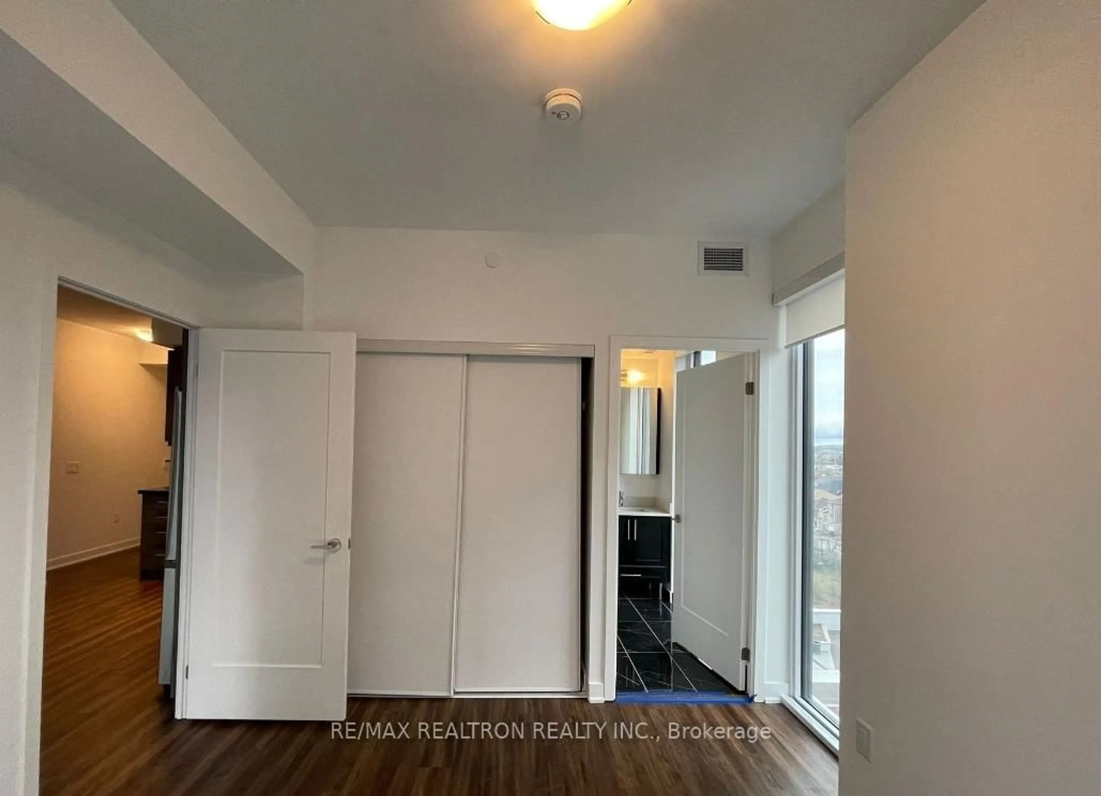 A pic of a room for 95 Oneida Cres #804, Richmond Hill Ontario L4B 0H5